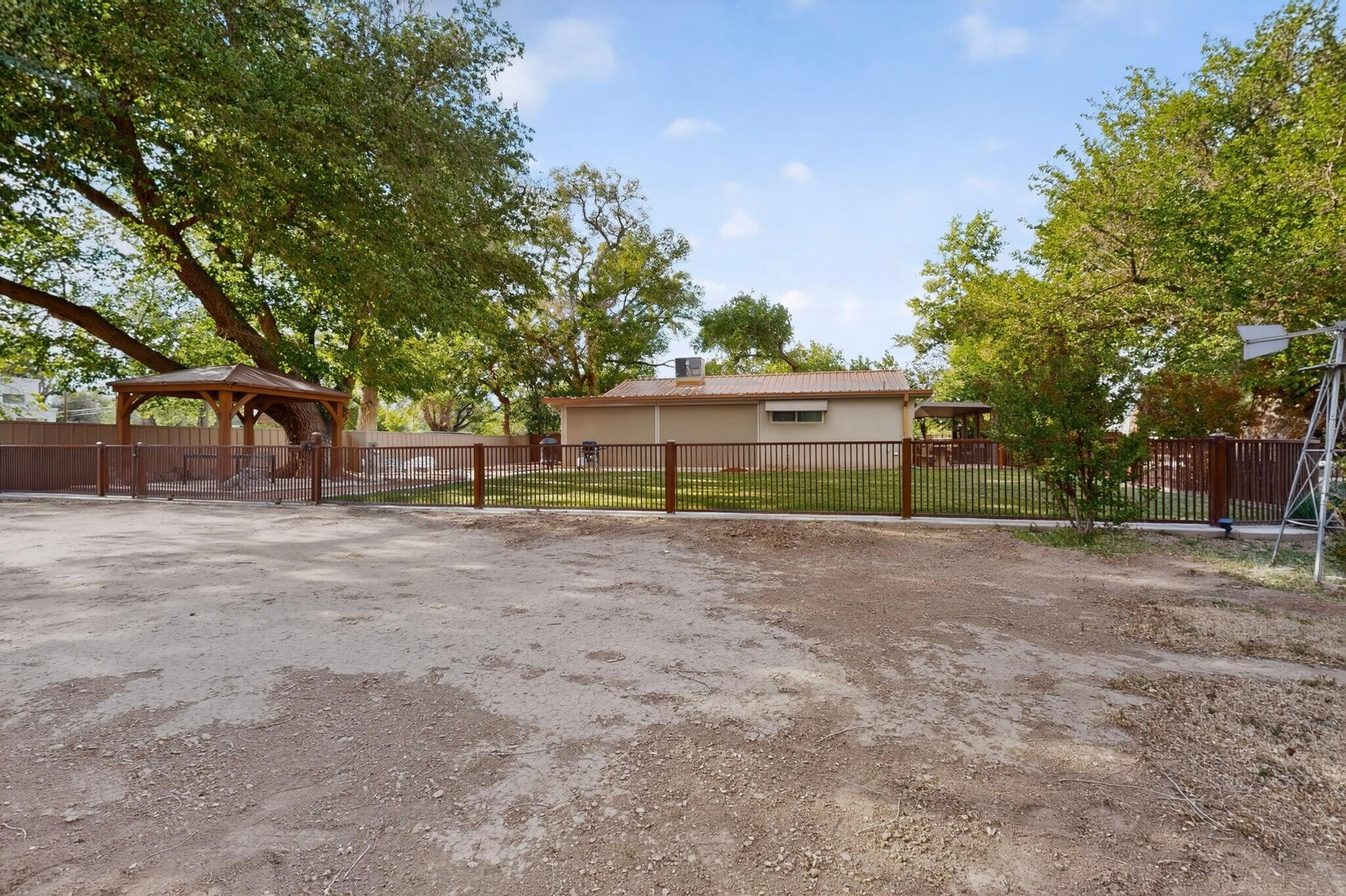 330 Clark Road SW