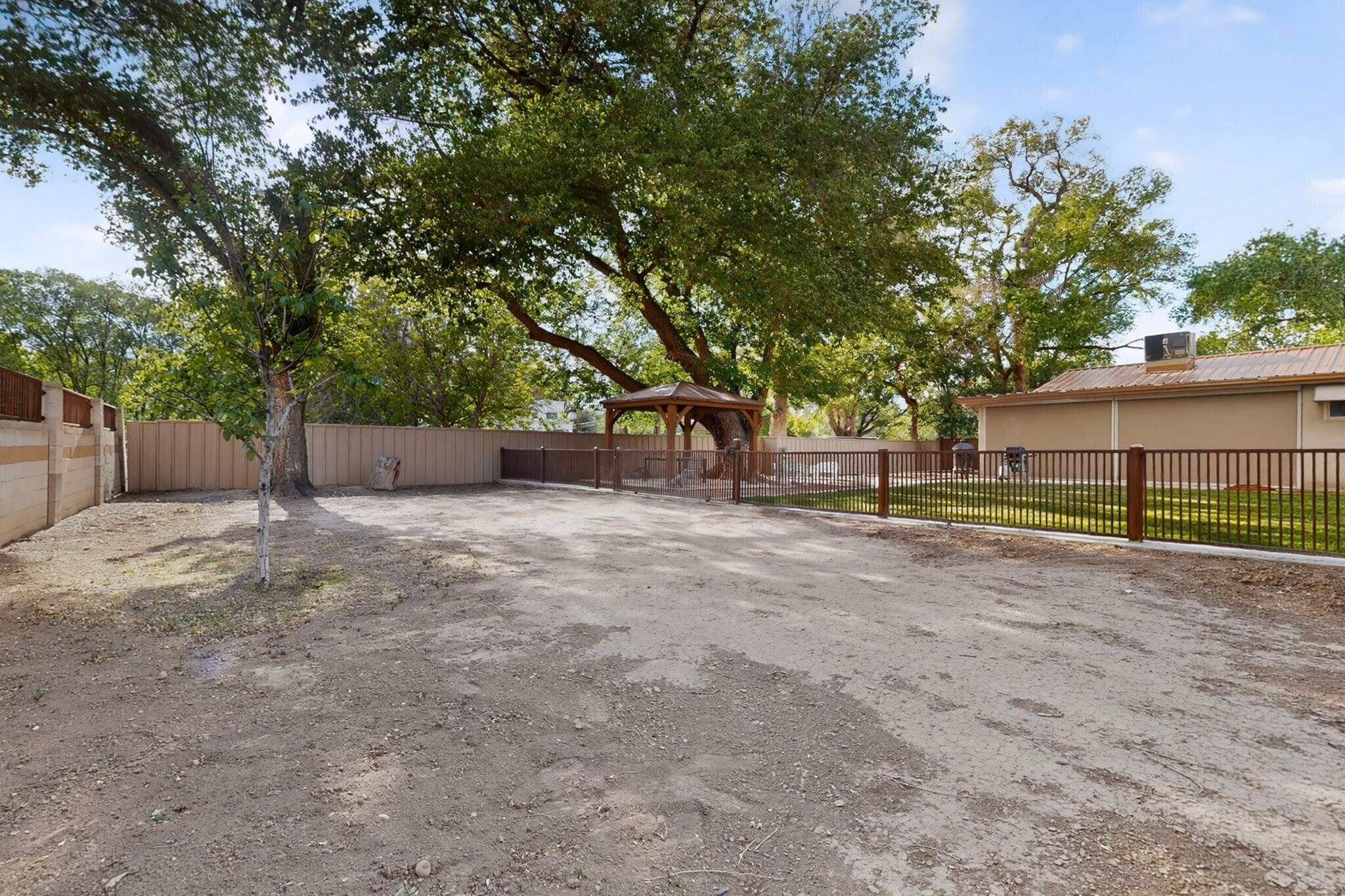 330 Clark Road SW