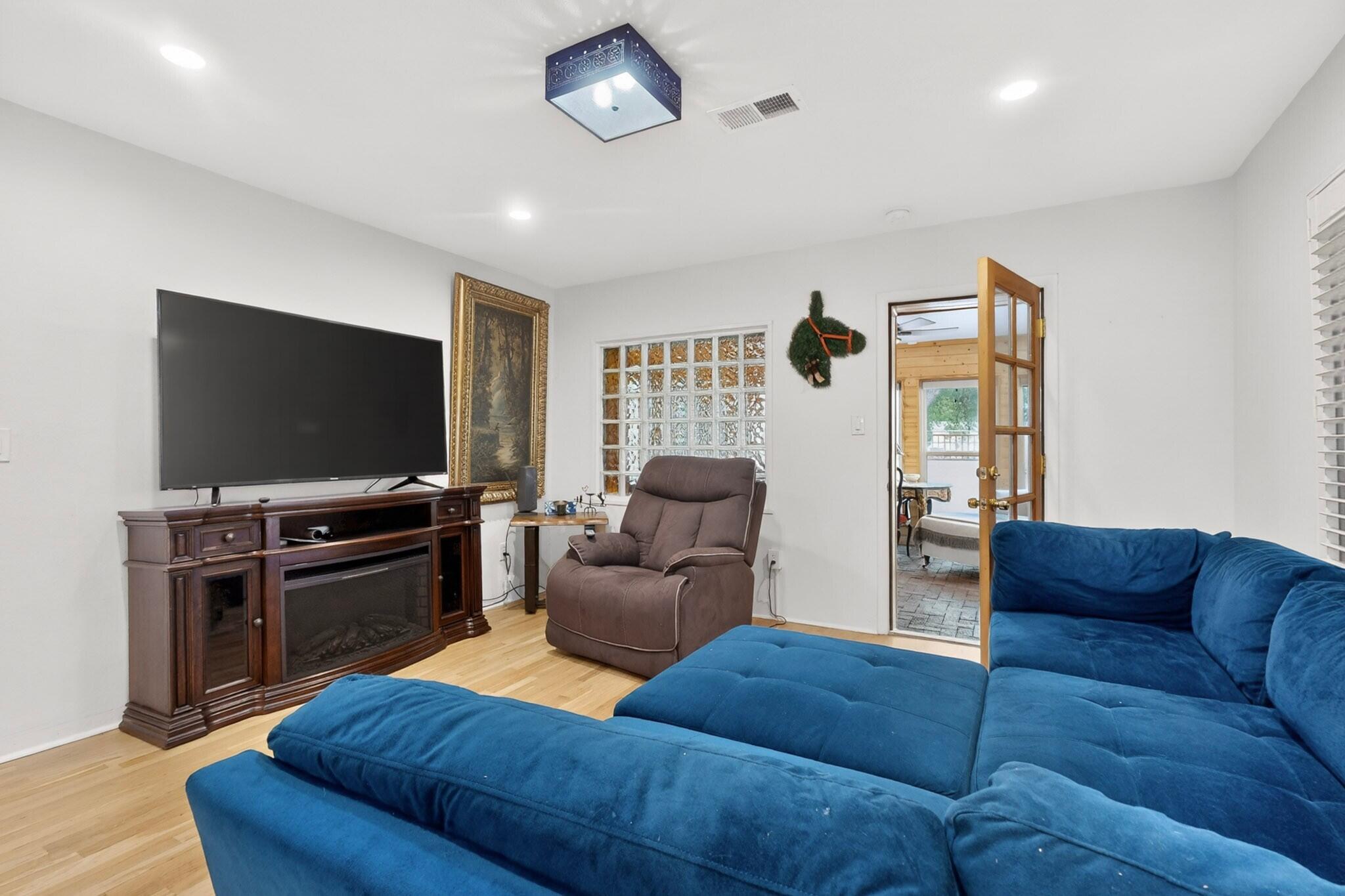 330 Clark Road SW