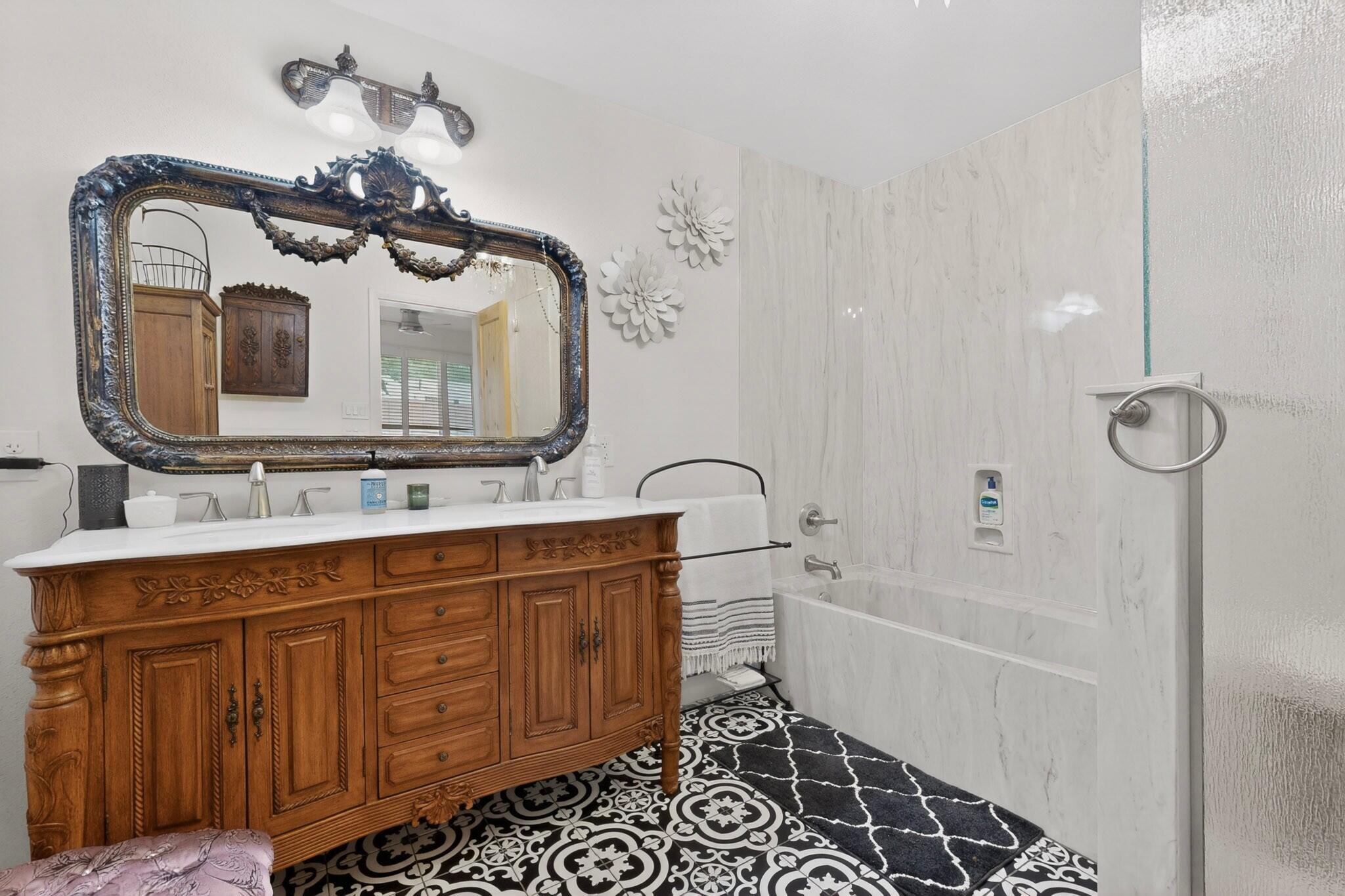 330 Clark Road SW