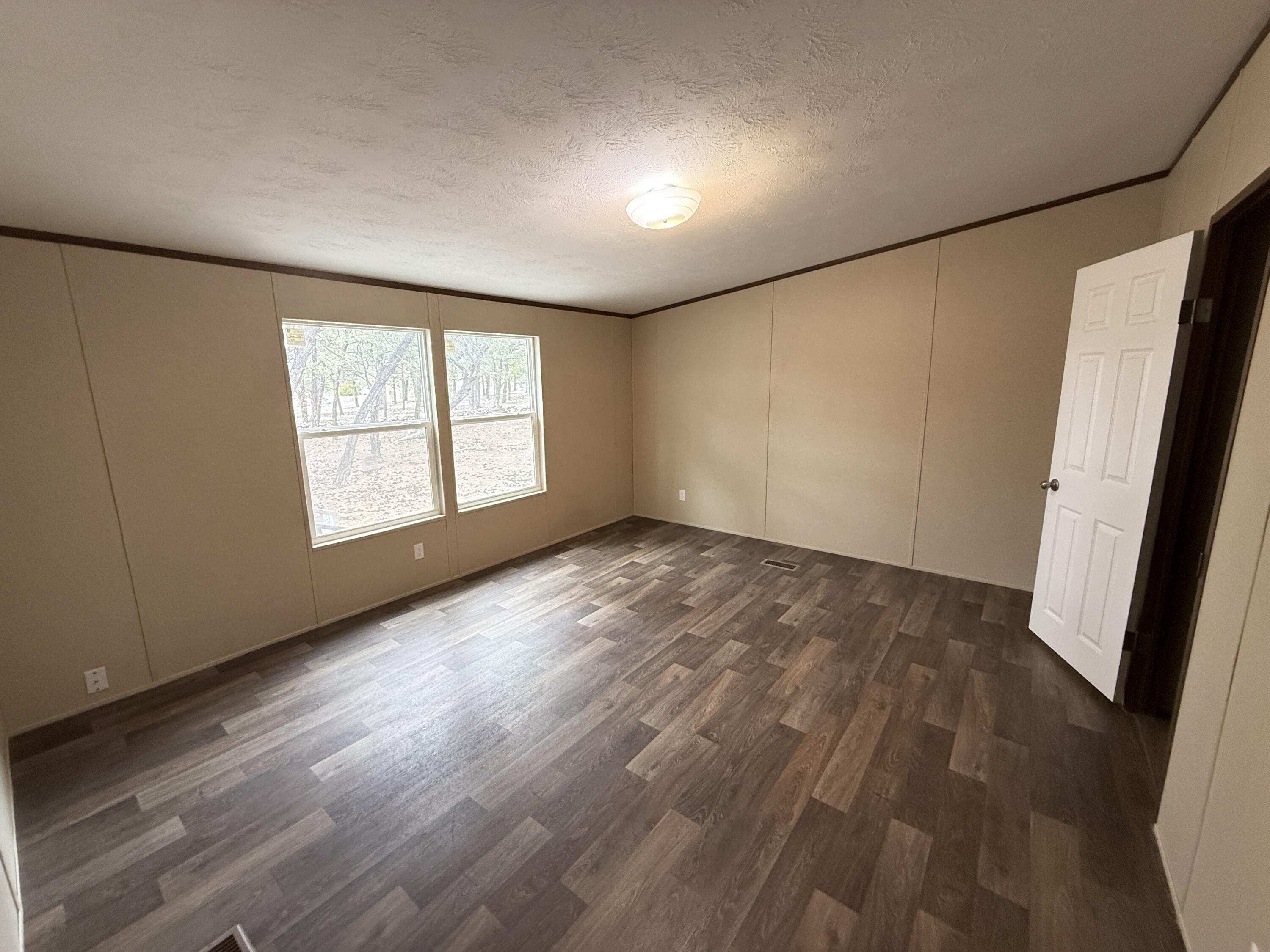 21 Branding Iron Road