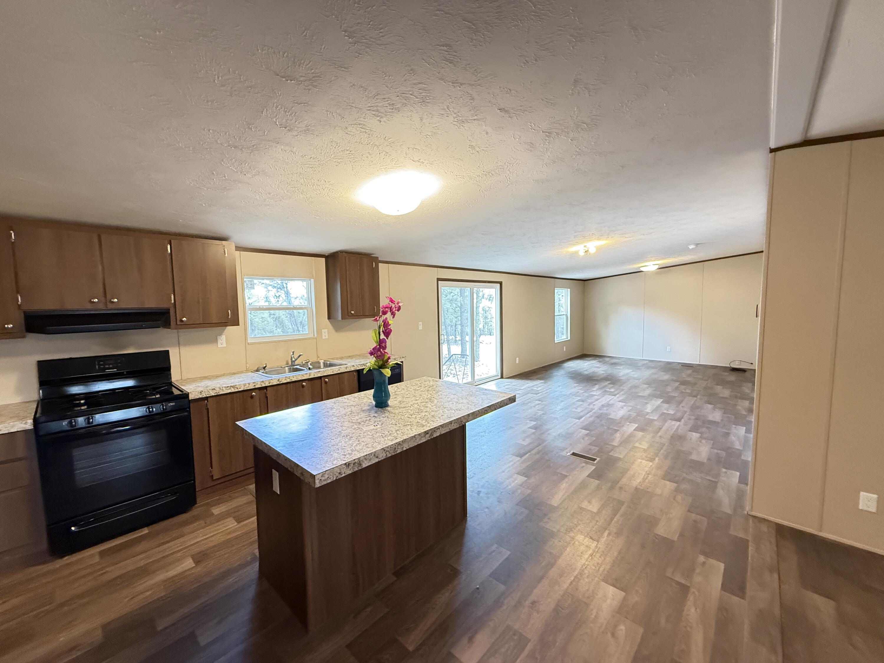 21 Branding Iron Road