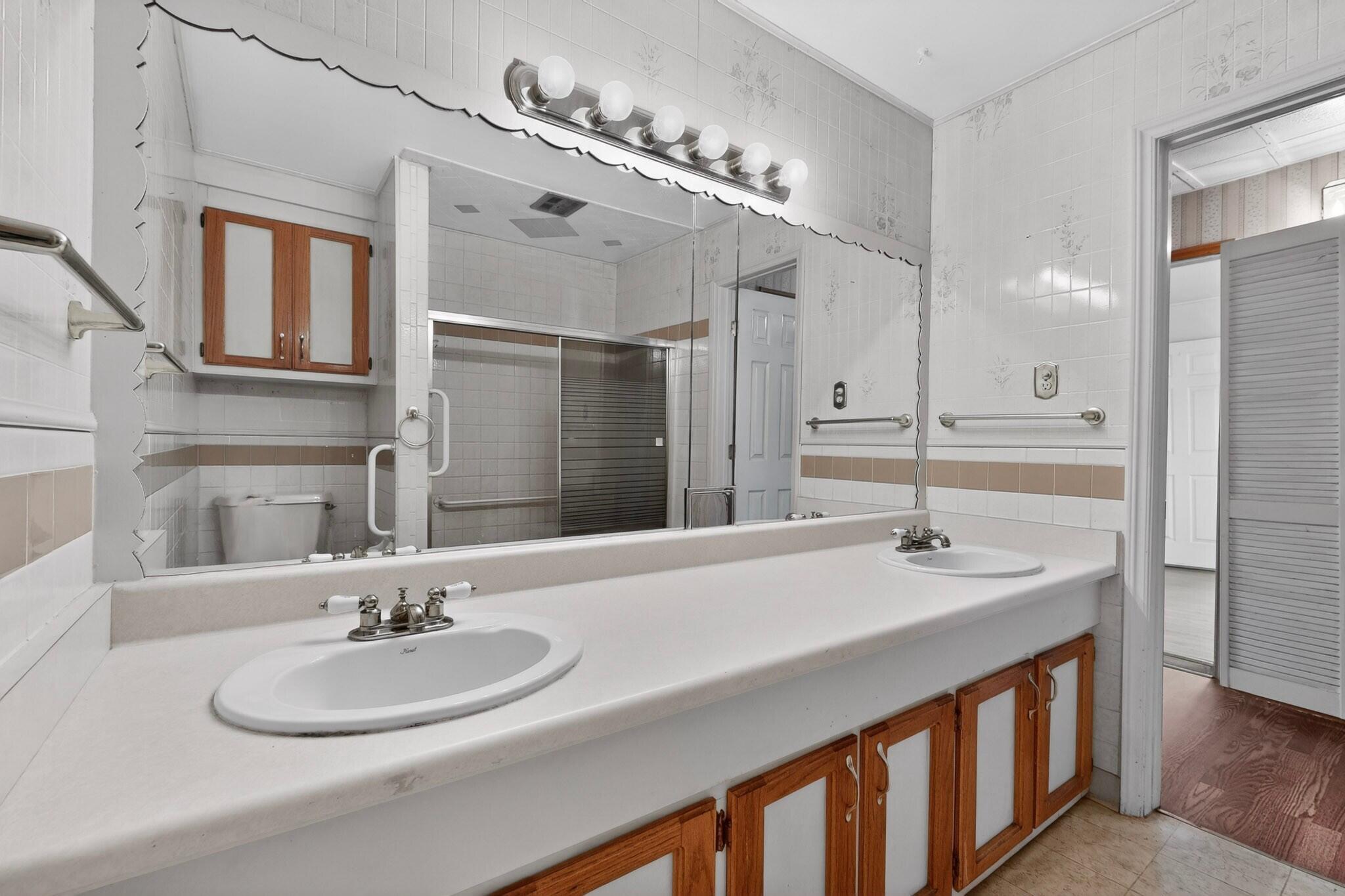 122 46th Street SW