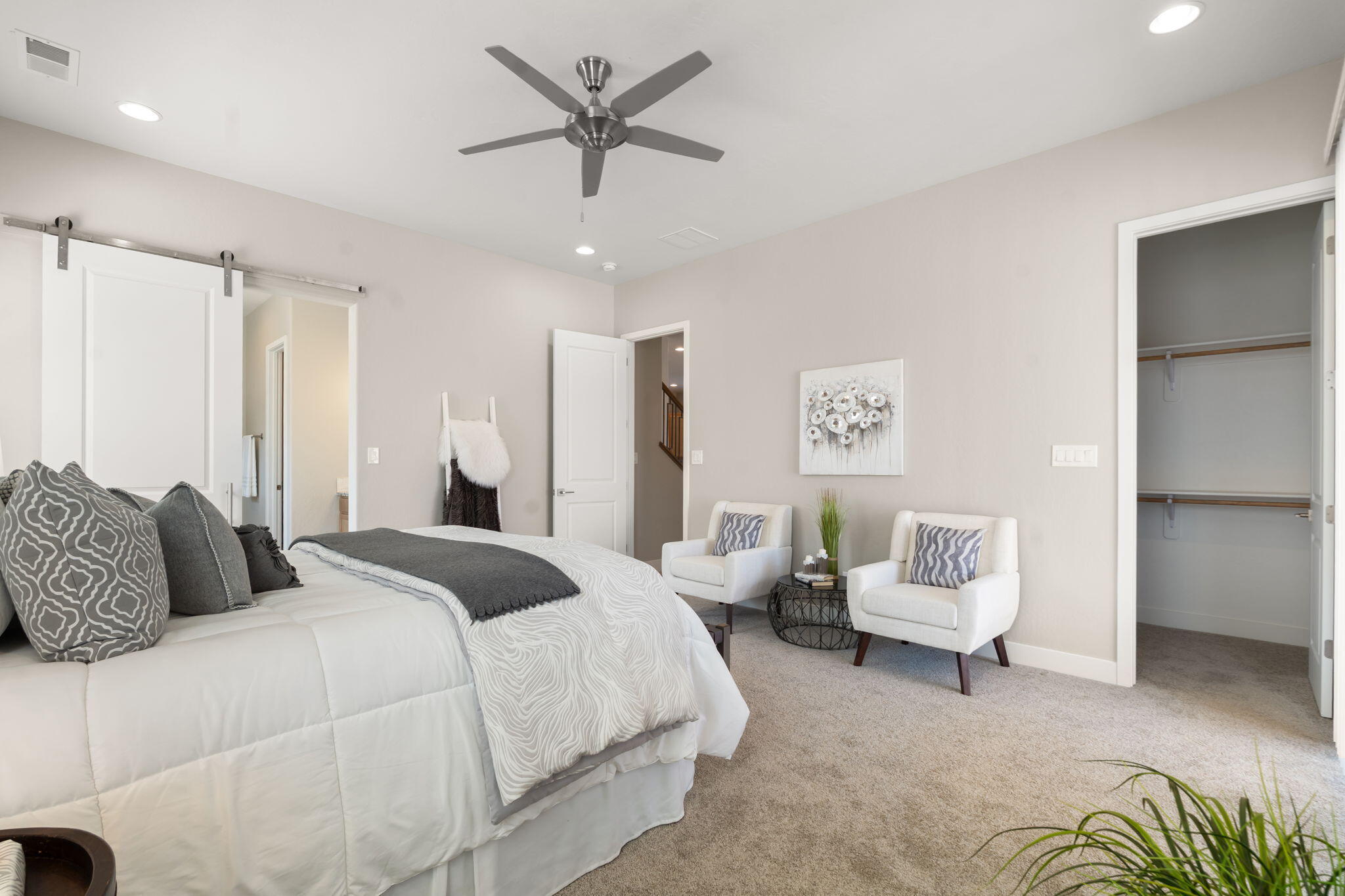 4421 George Loop NE