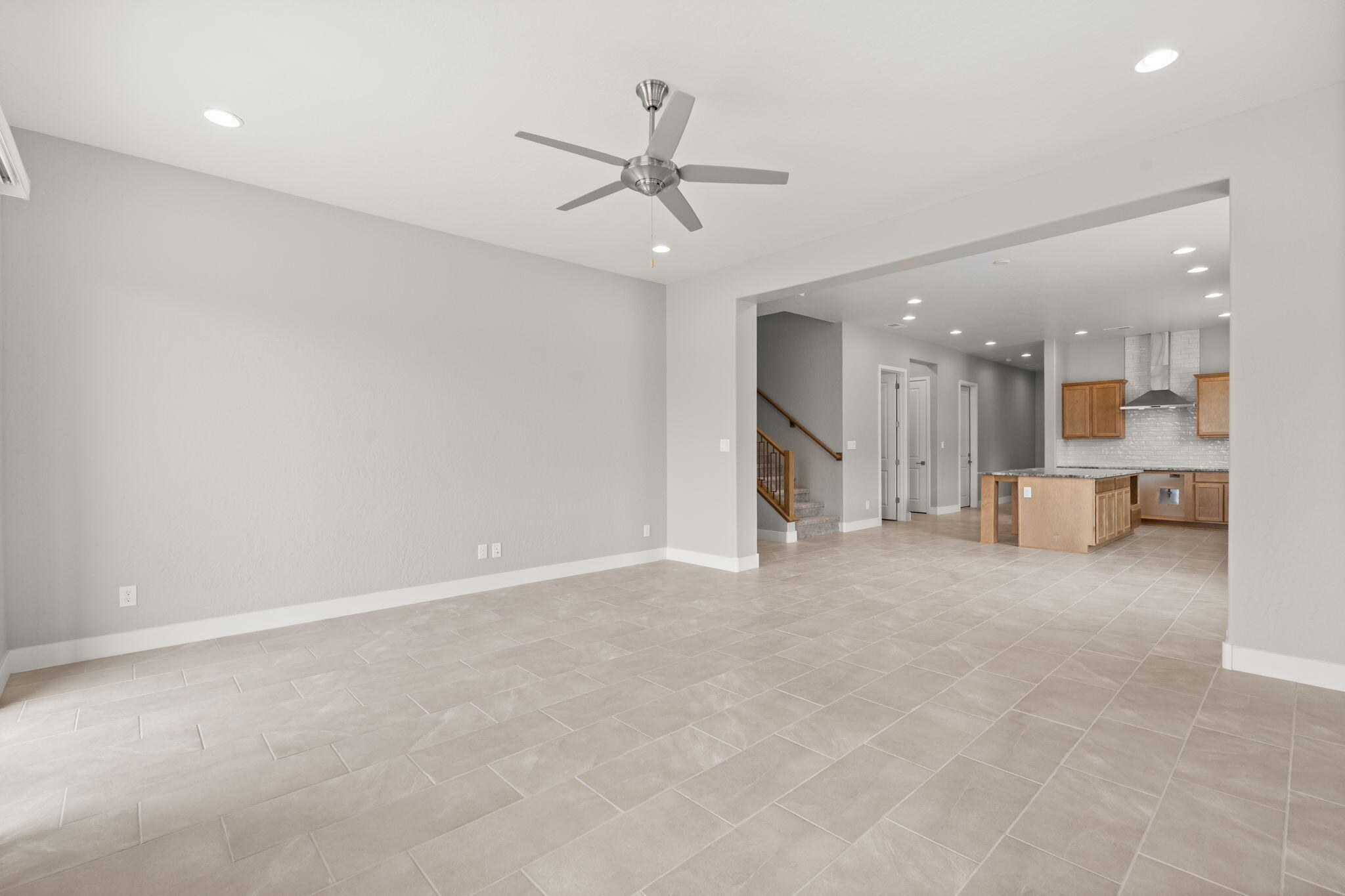 4421 George Loop NE