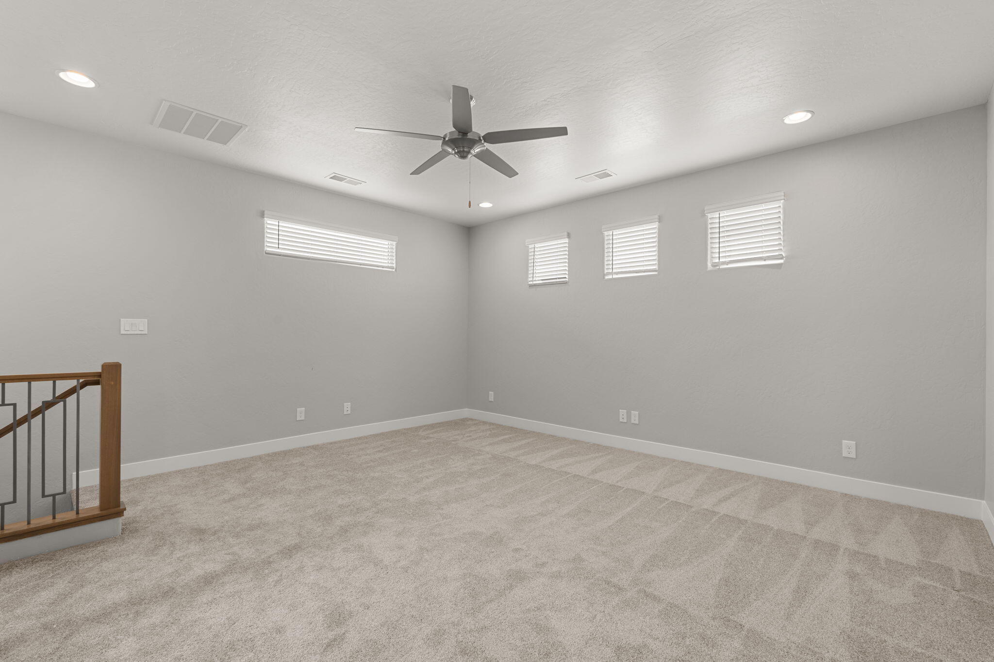 4421 George Loop NE