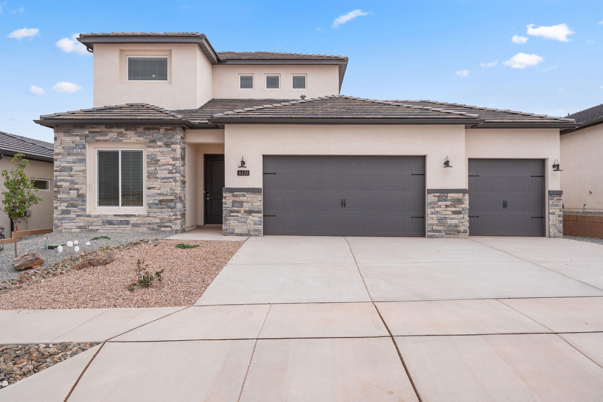 4421 George Loop NE