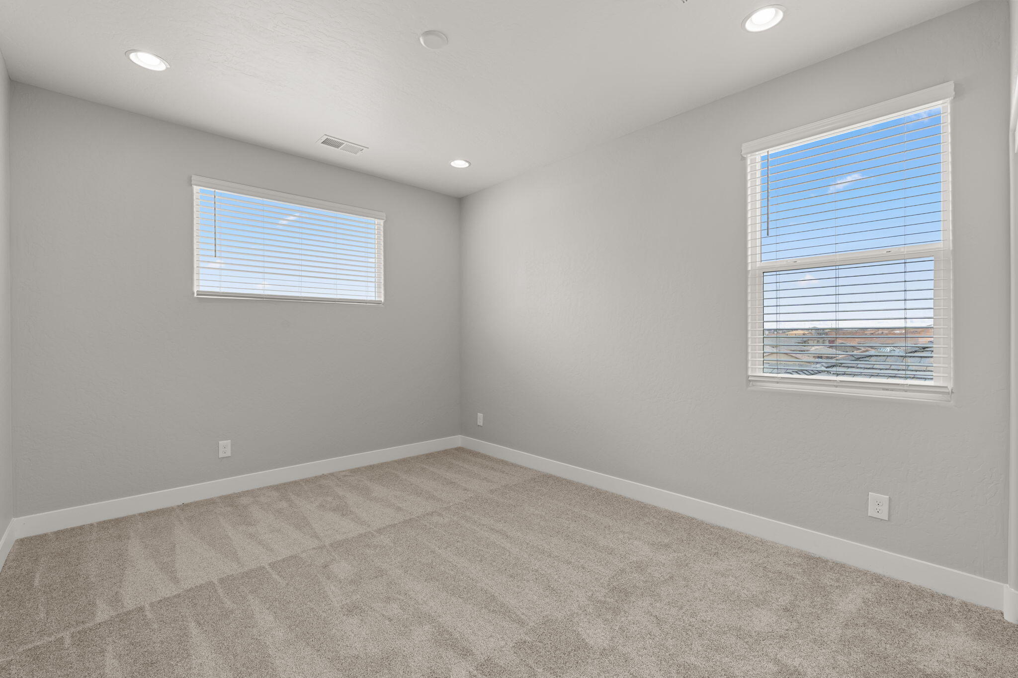 4421 George Loop NE