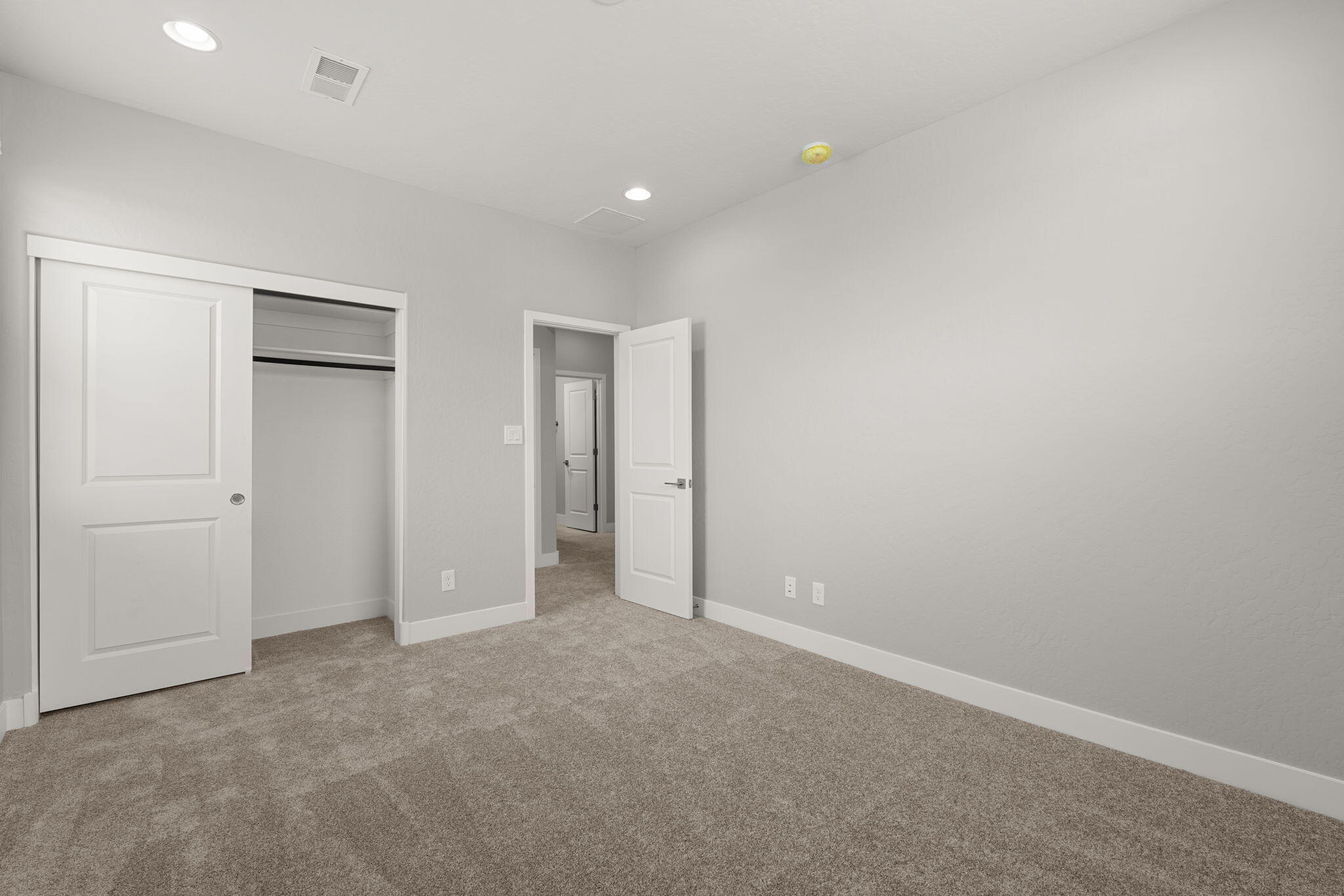 4421 George Loop NE
