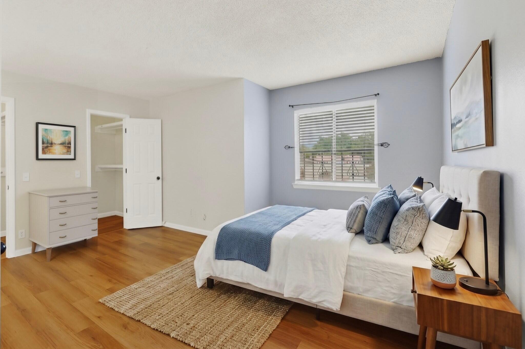 4619 Overland Street NE