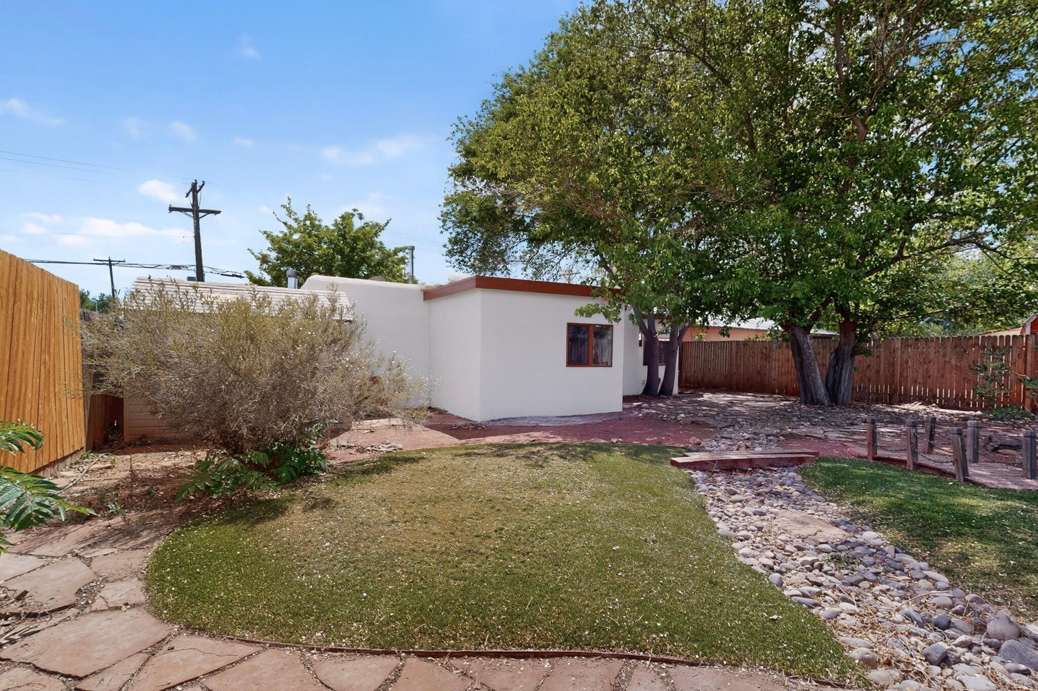 2701 Mountain Road NW