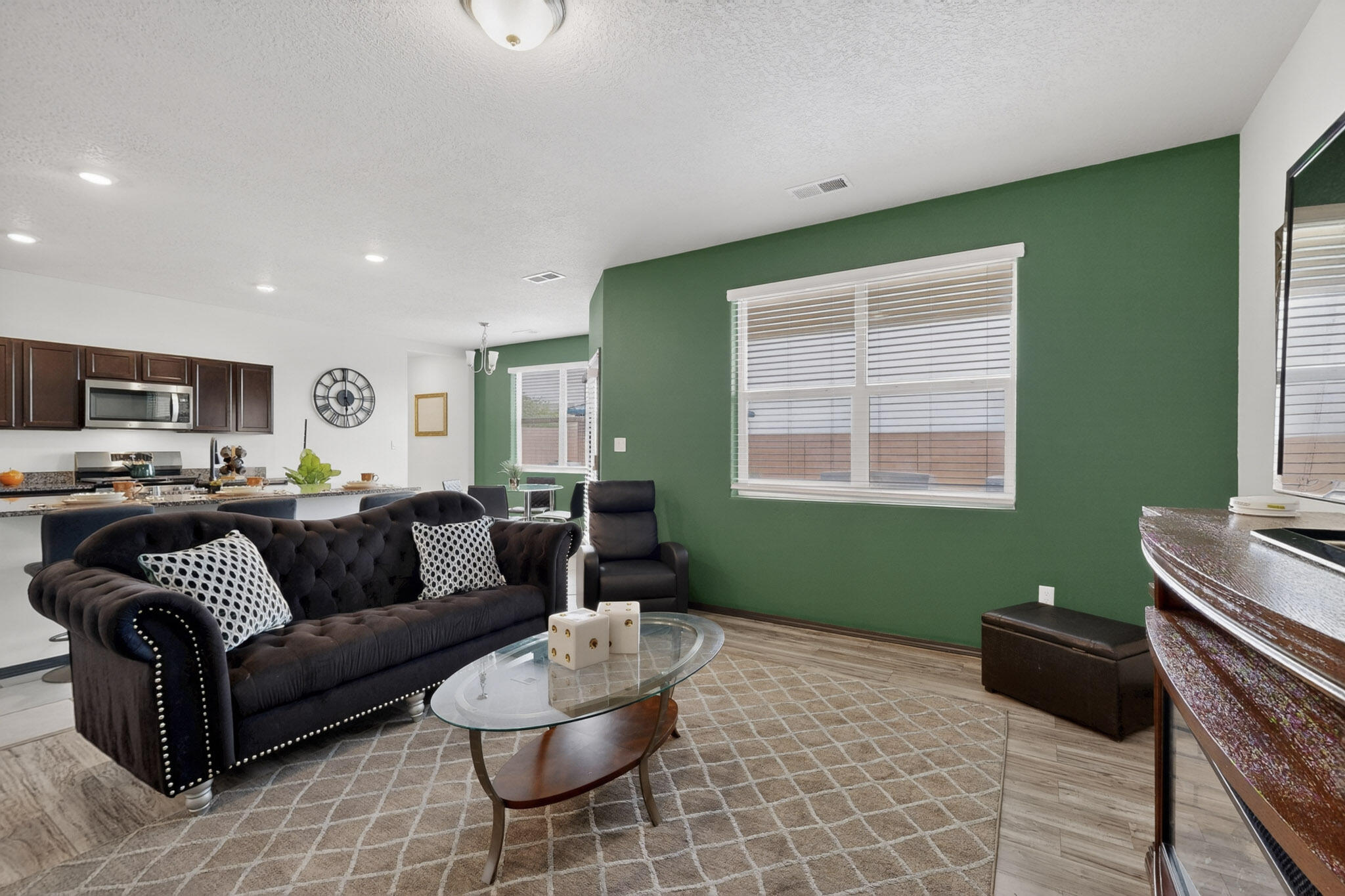 1838 Goldenflare Loop NE