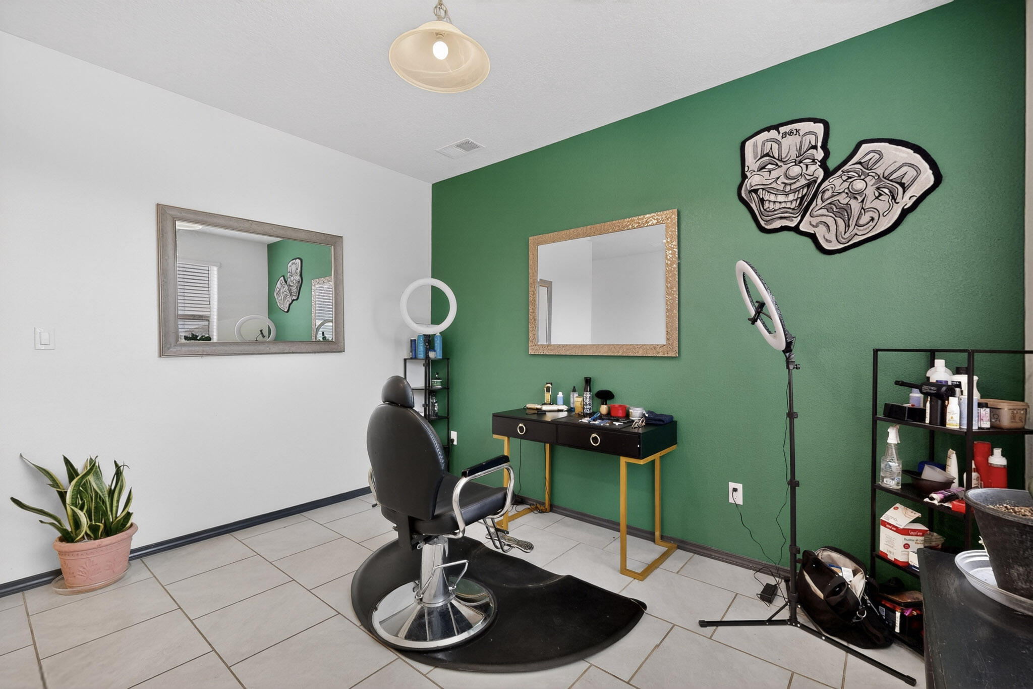 1838 Goldenflare Loop NE