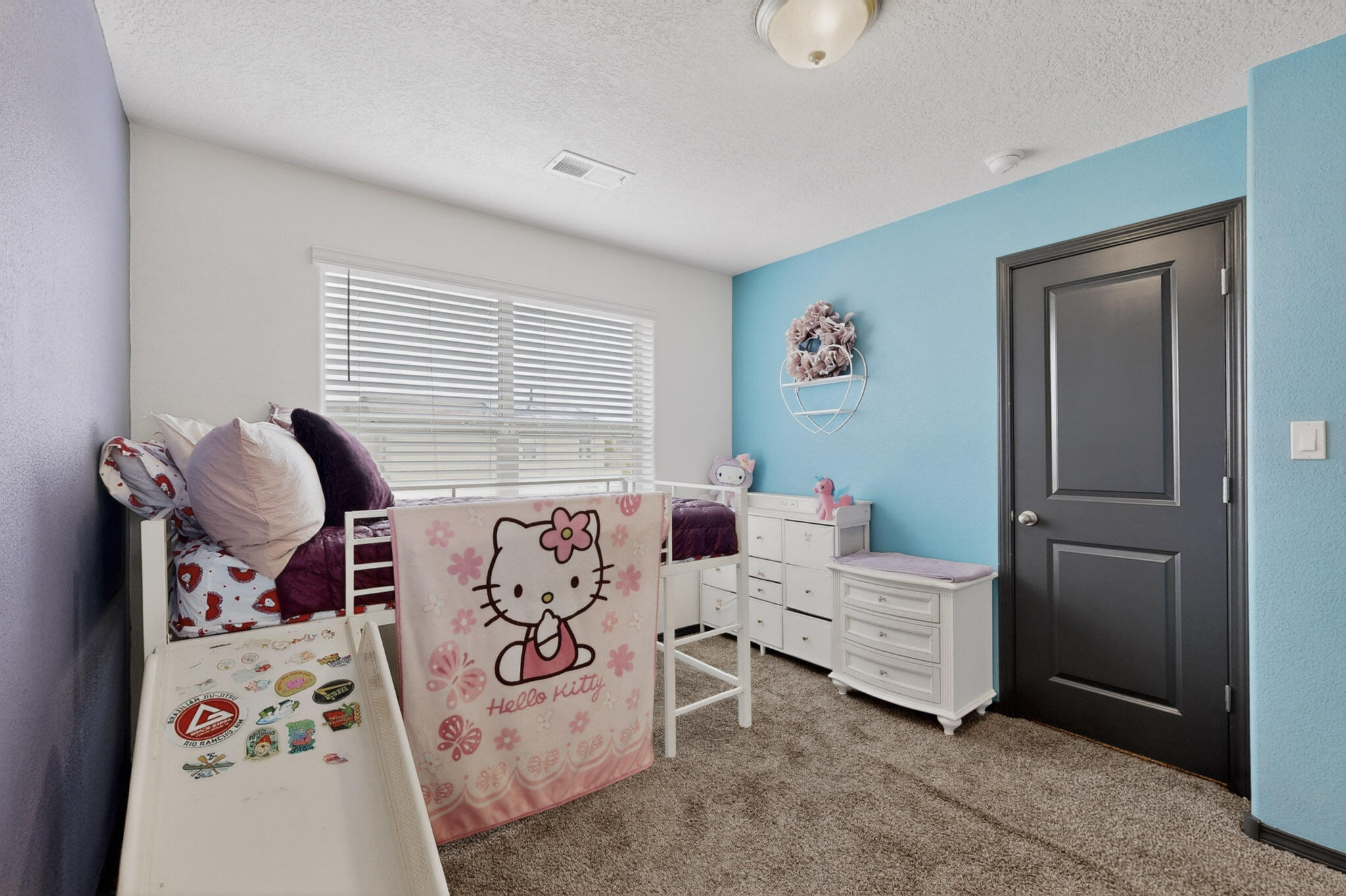 1838 Goldenflare Loop NE
