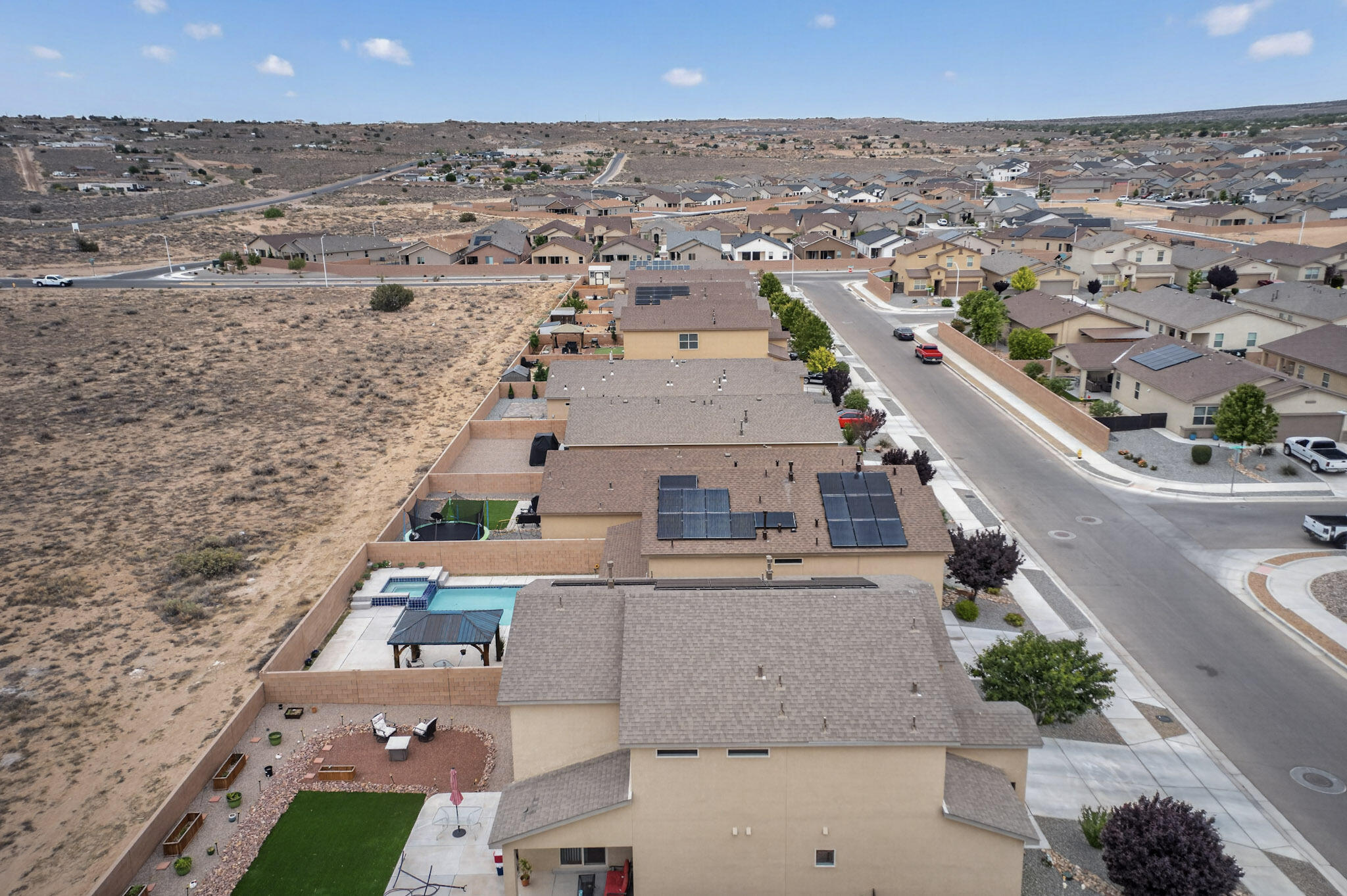 1838 Goldenflare Loop NE