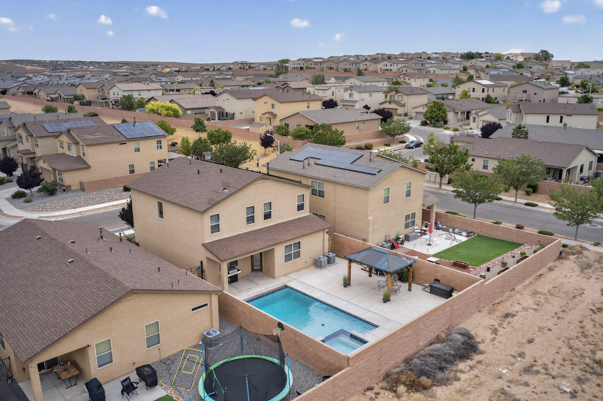 1838 Goldenflare Loop NE
