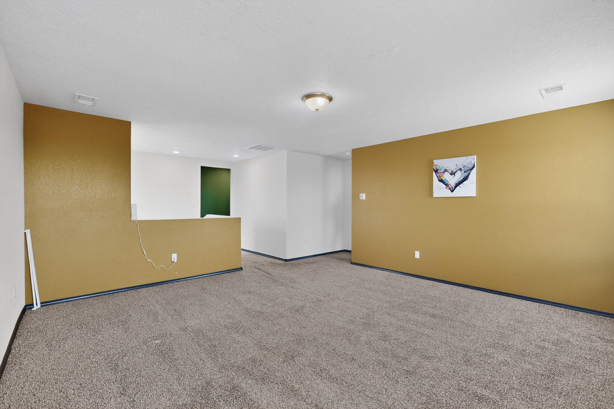 1838 Goldenflare Loop NE