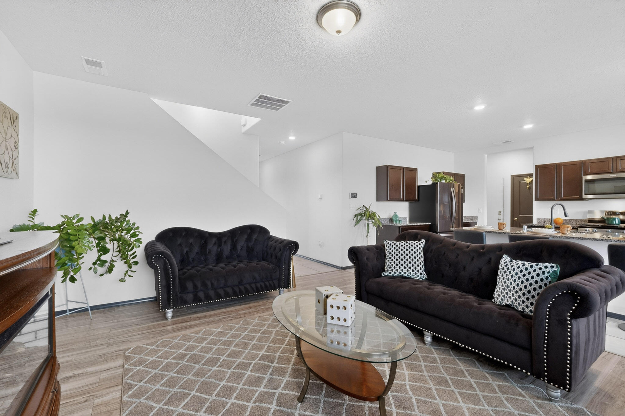 1838 Goldenflare Loop NE