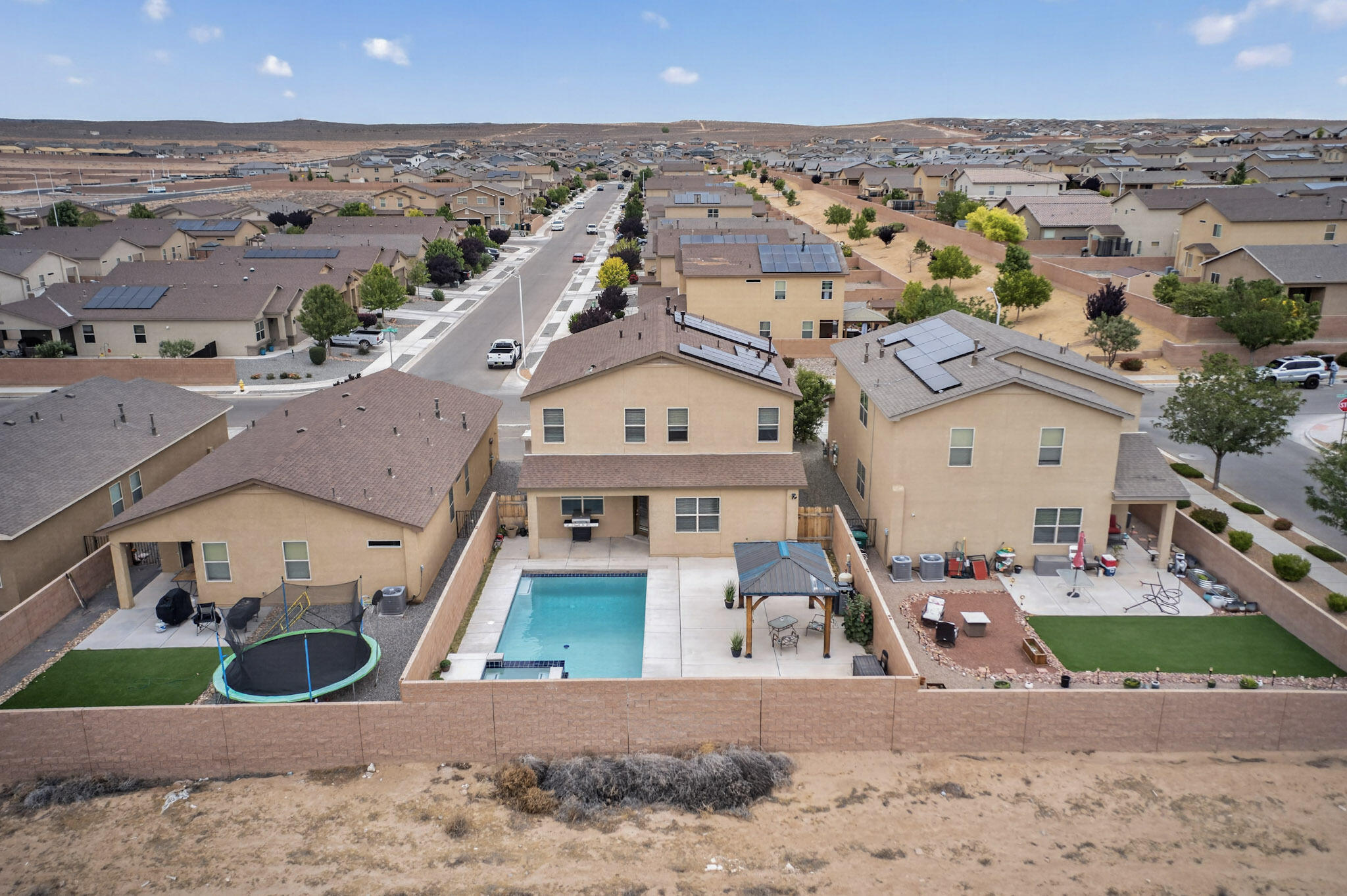 1838 Goldenflare Loop NE