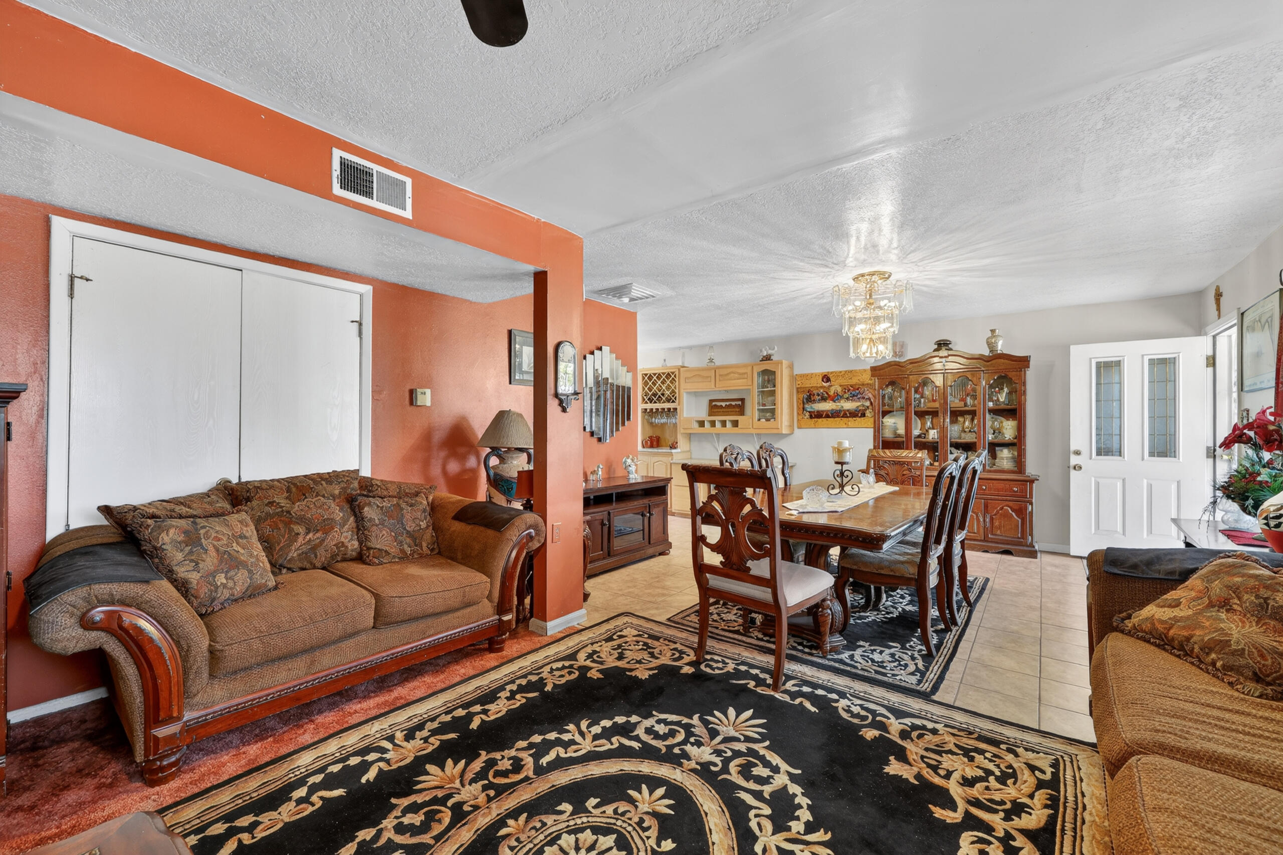 307 Los Pinos Road