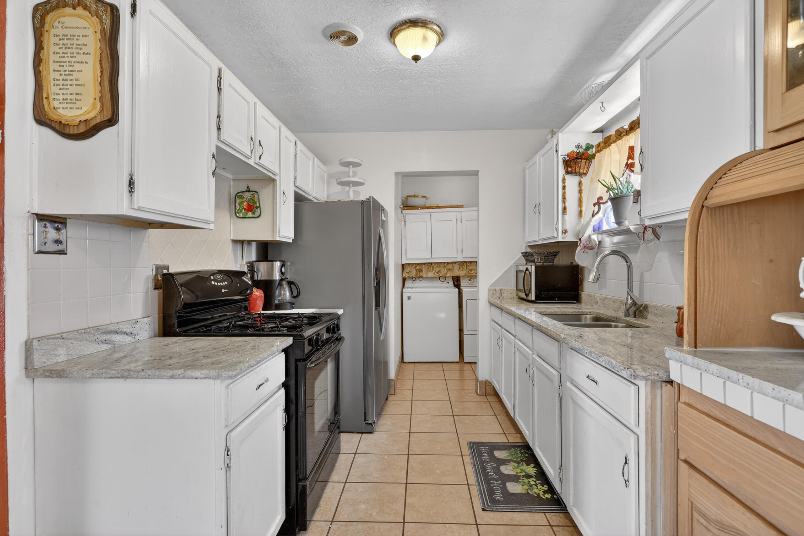 307 Los Pinos Road
