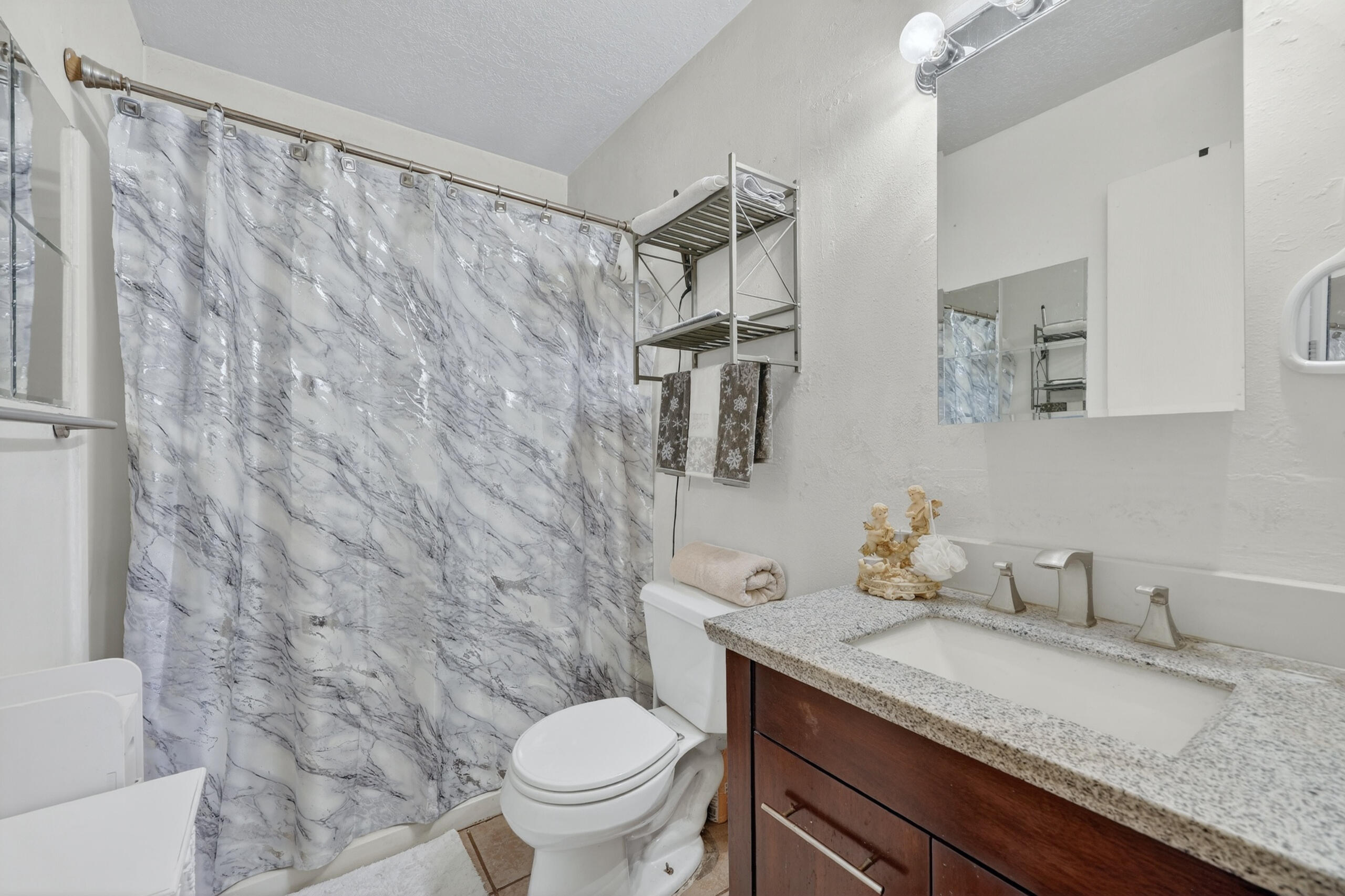 307 Los Pinos Road