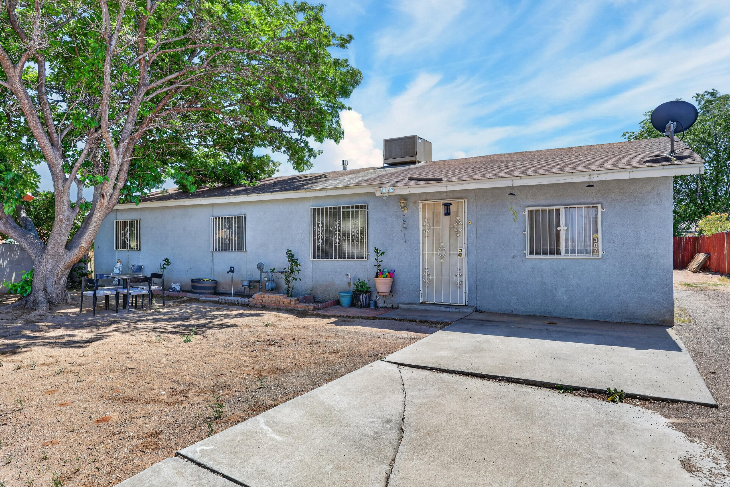 307 Los Pinos Road