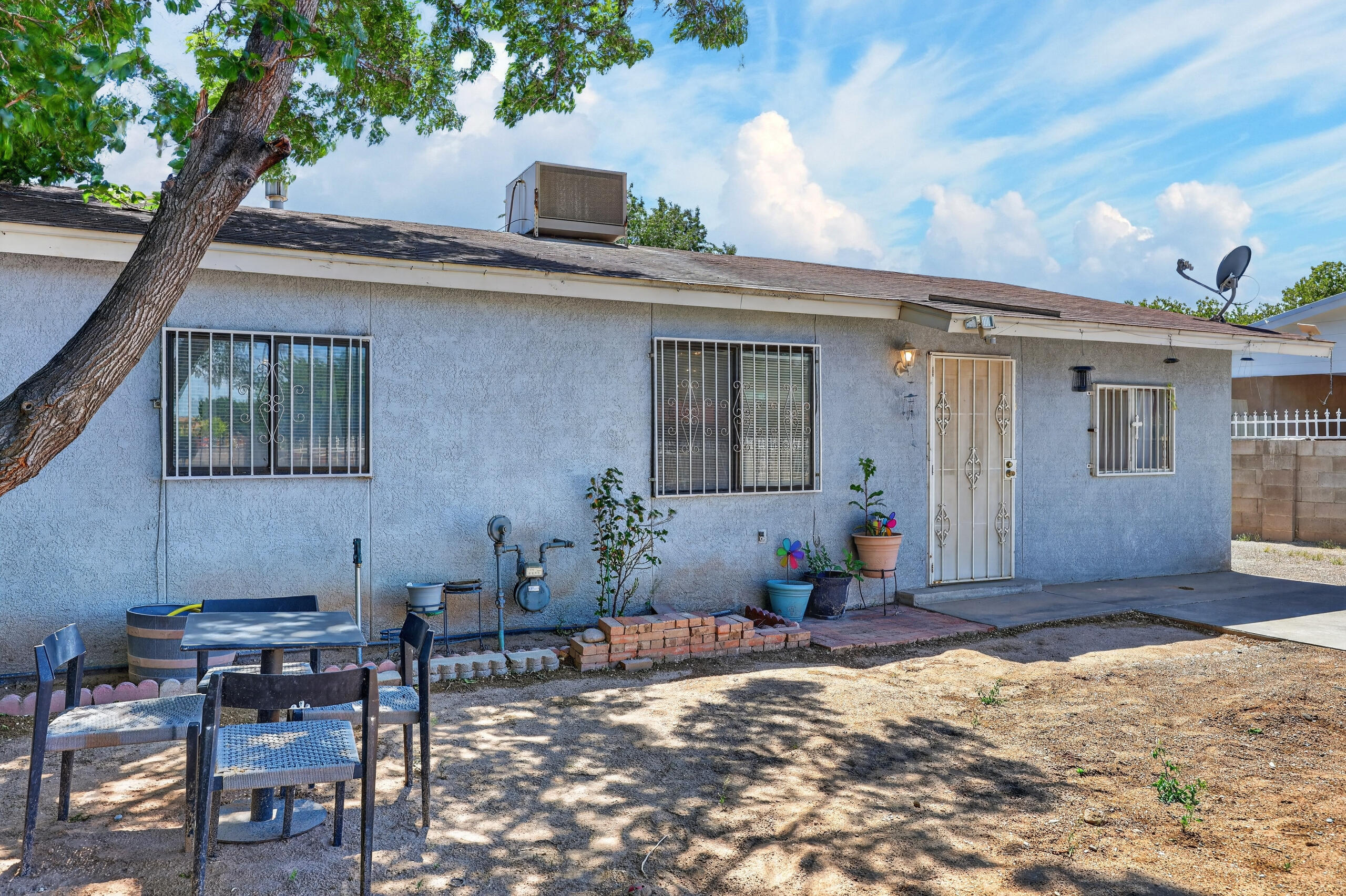 307 Los Pinos Road