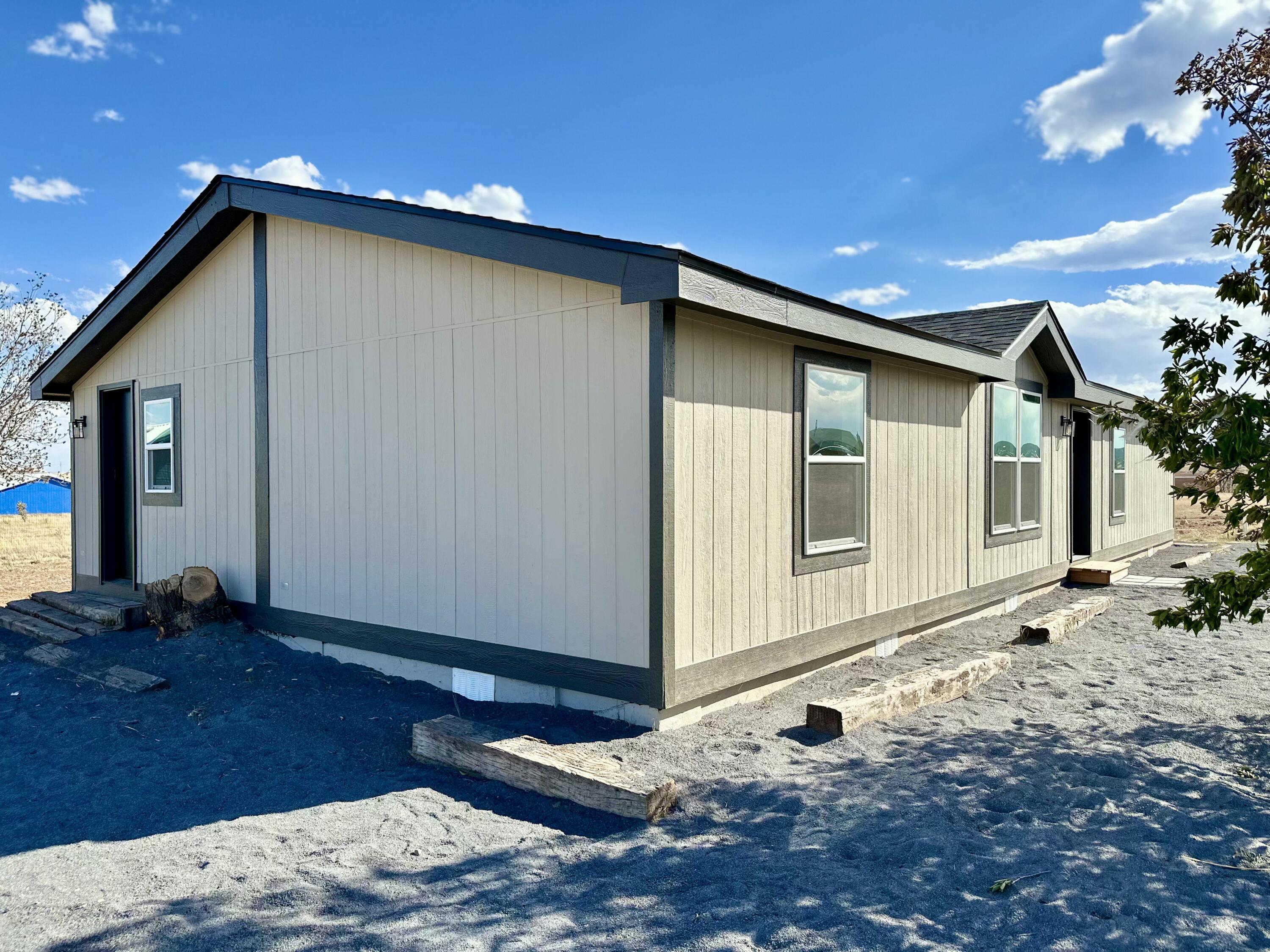 40 Hawks Road