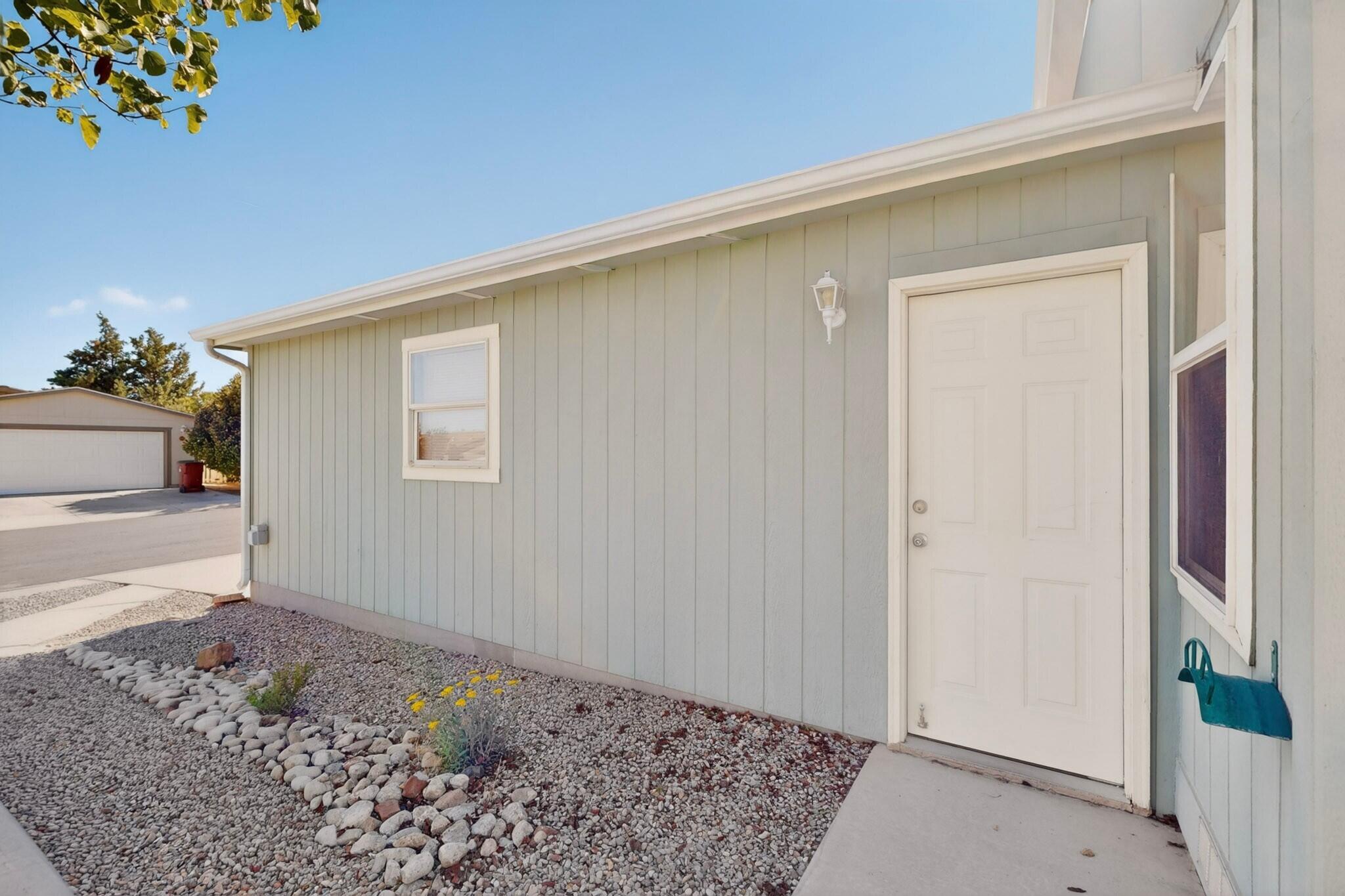 214 Sunrise Bluffs Drive