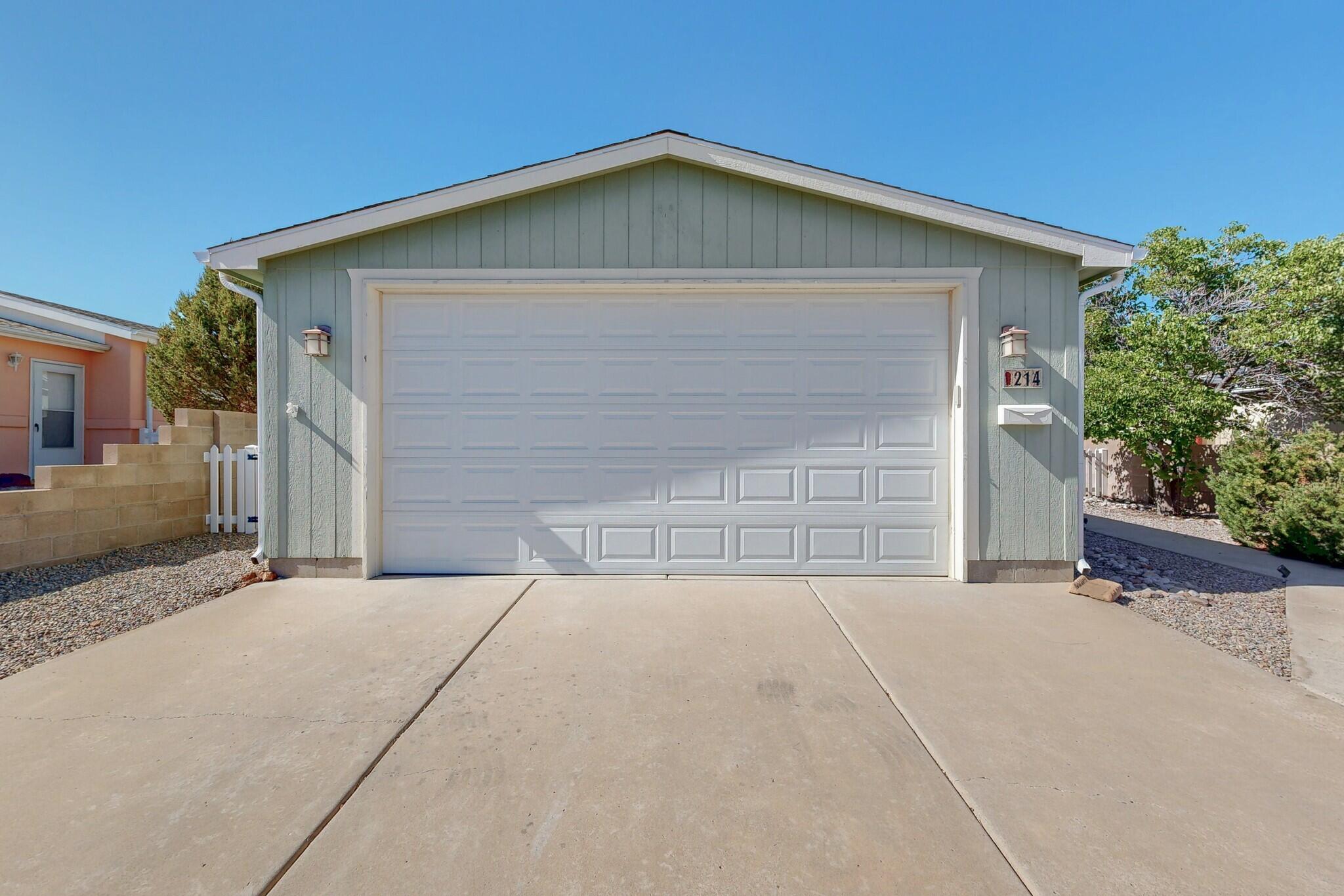 214 Sunrise Bluffs Drive