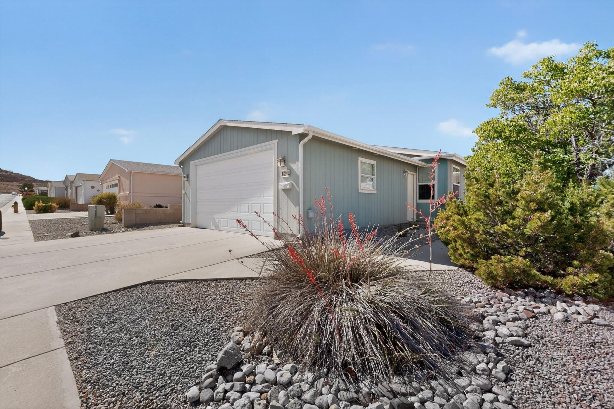 214 Sunrise Bluffs Drive