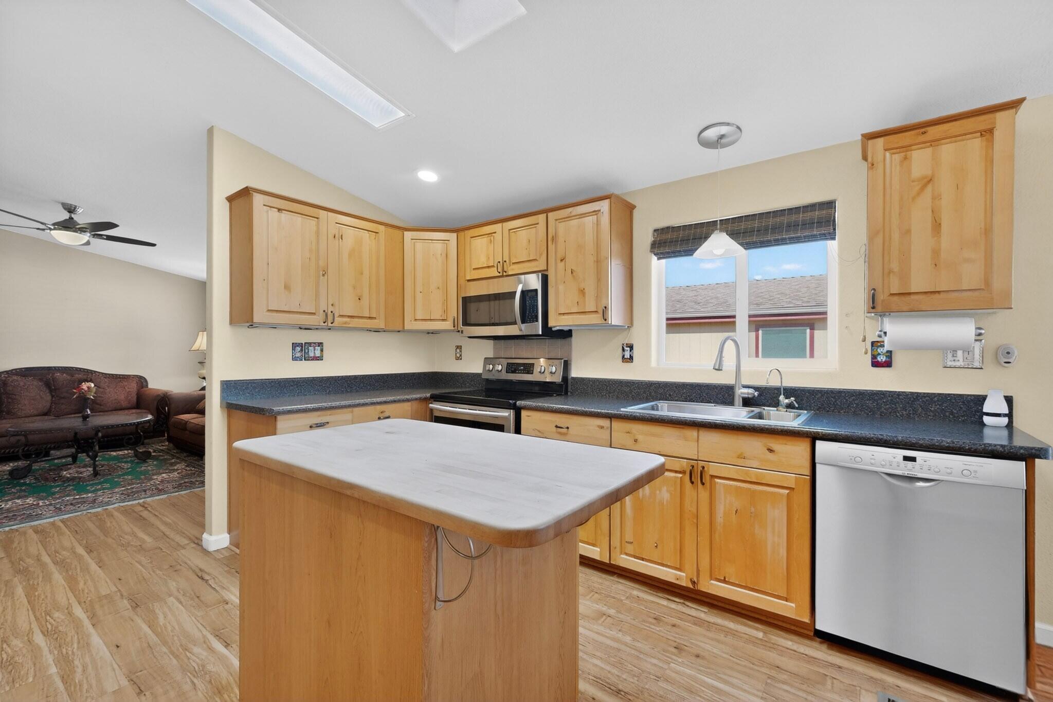 214 Sunrise Bluffs Drive