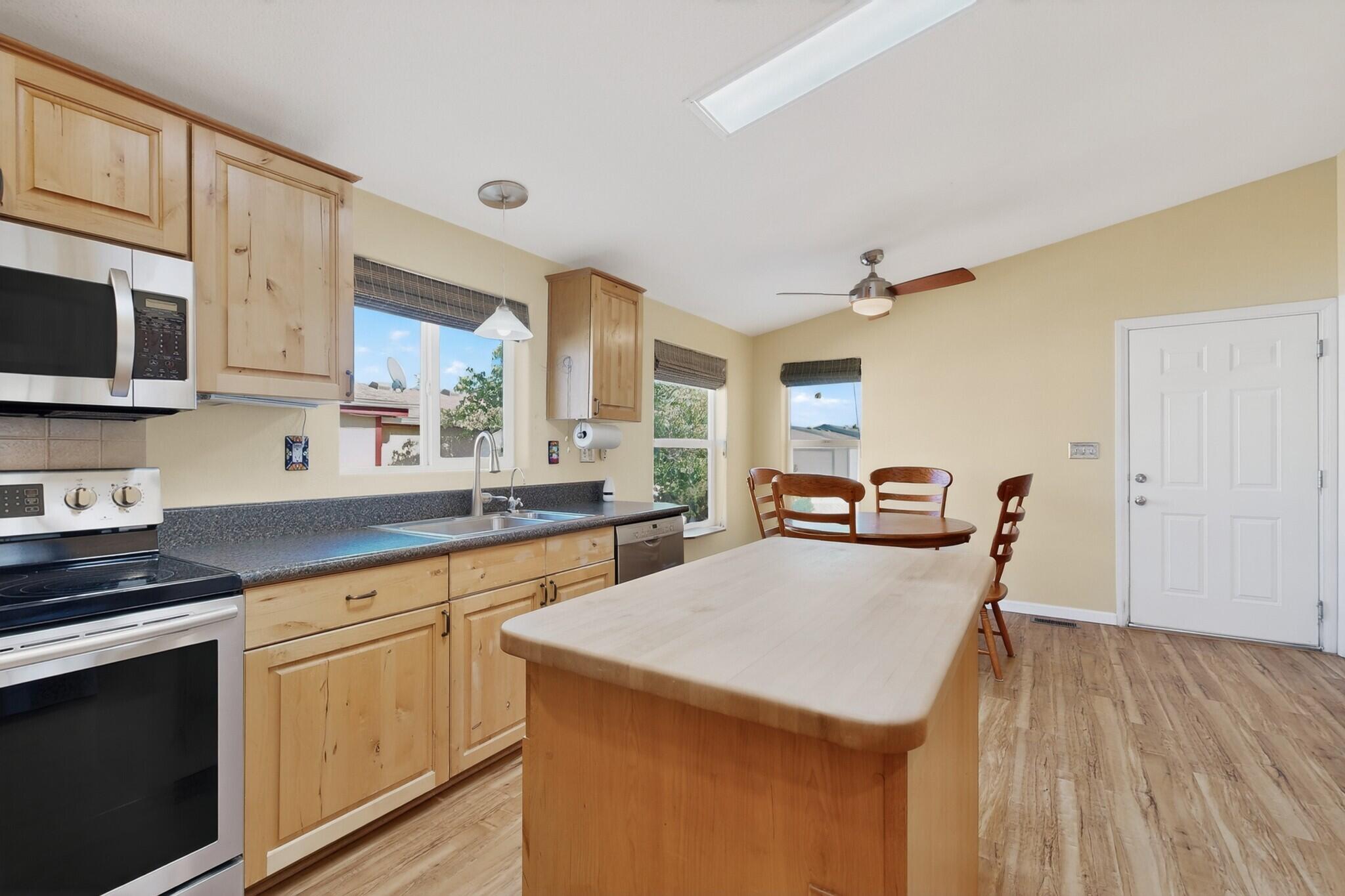 214 Sunrise Bluffs Drive
