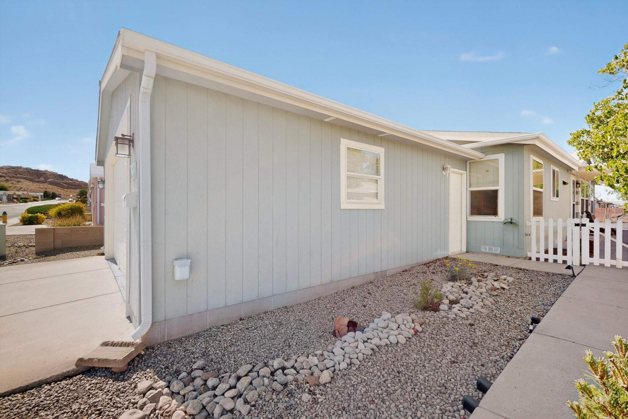 214 Sunrise Bluffs Drive