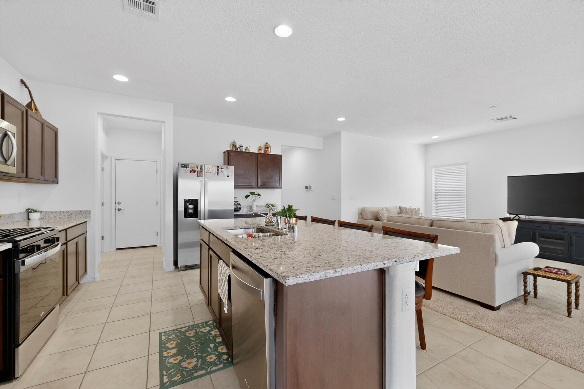 212 Prism Avenue SW