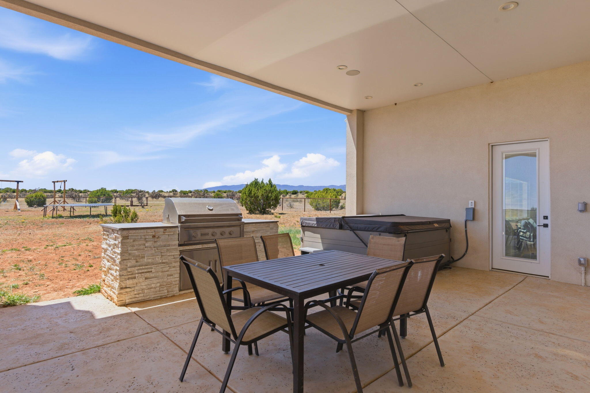 250 Entranosa Road
