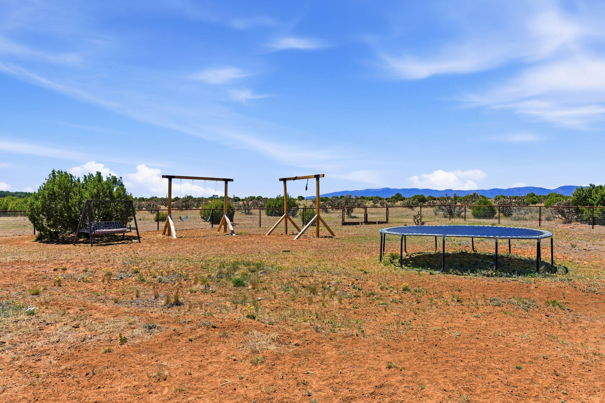 250 Entranosa Road