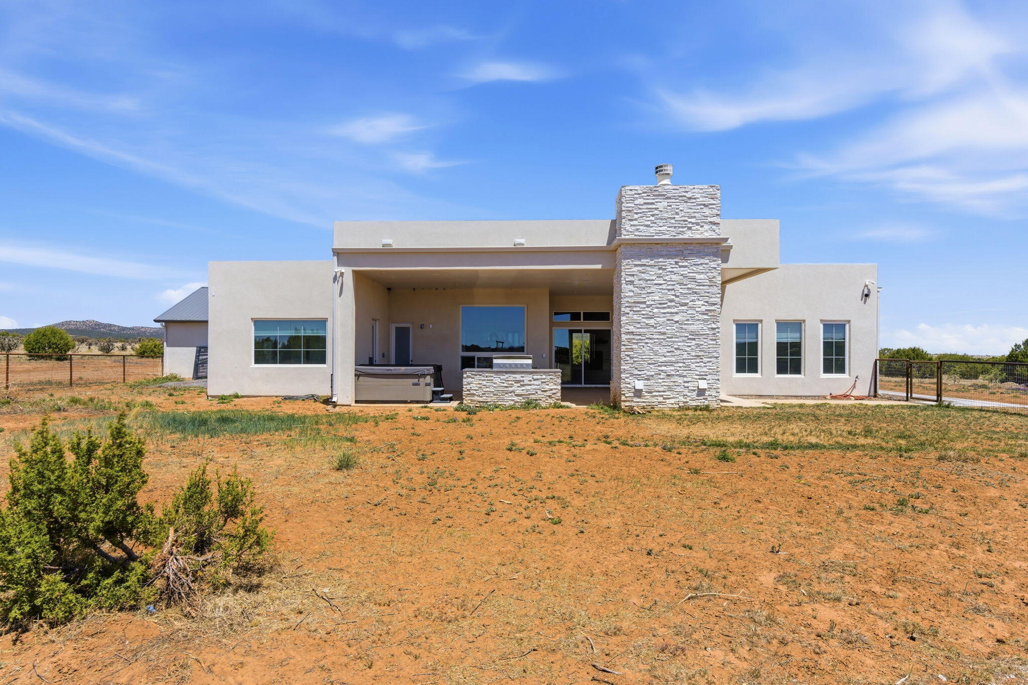 250 Entranosa Road