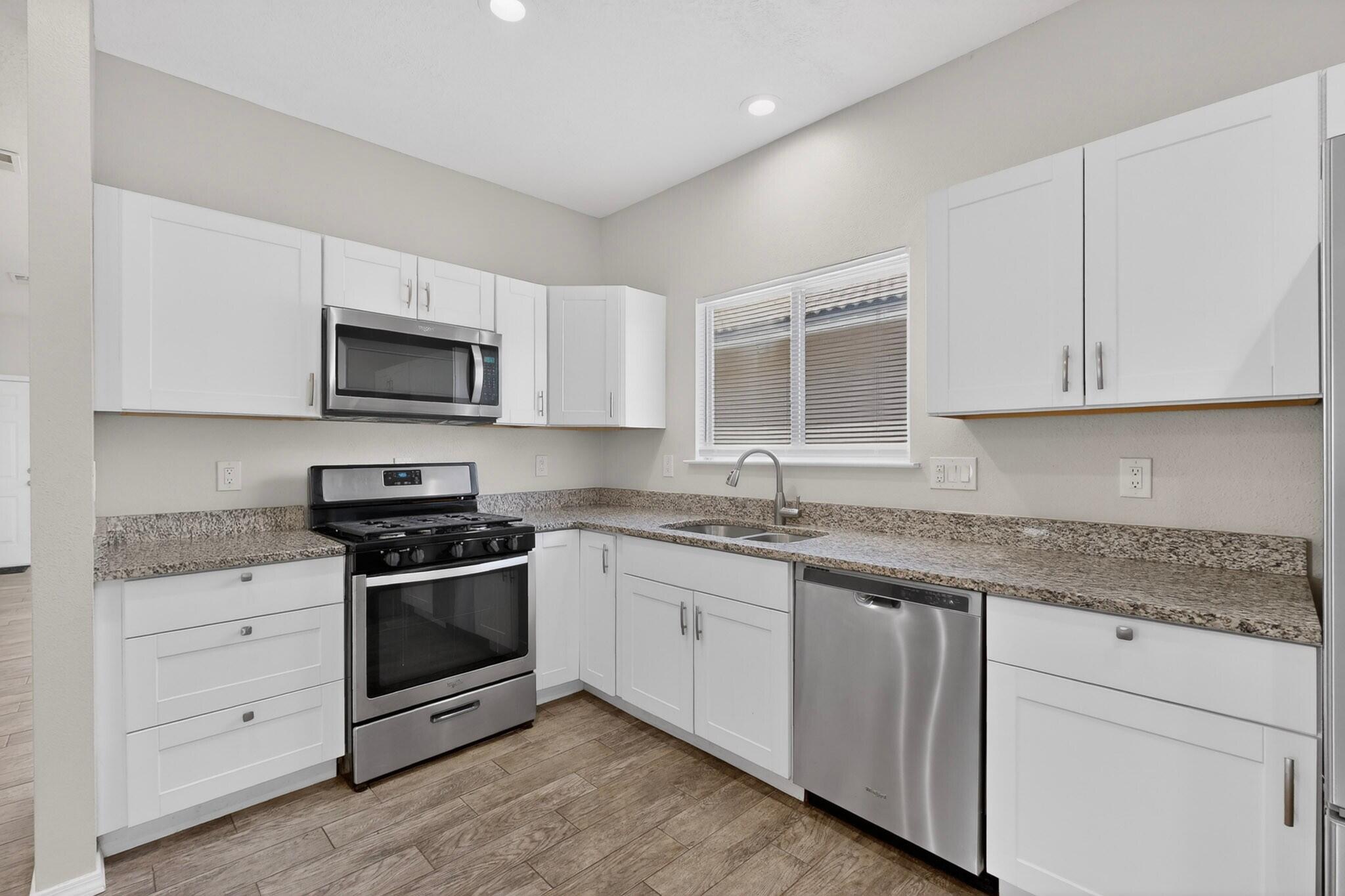 232 Chaparral Loop SE