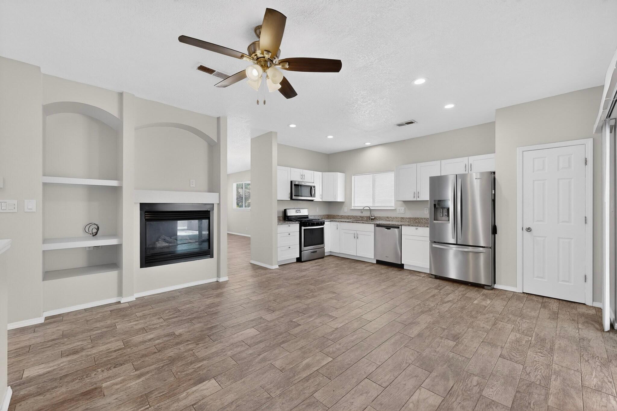 232 Chaparral Loop SE