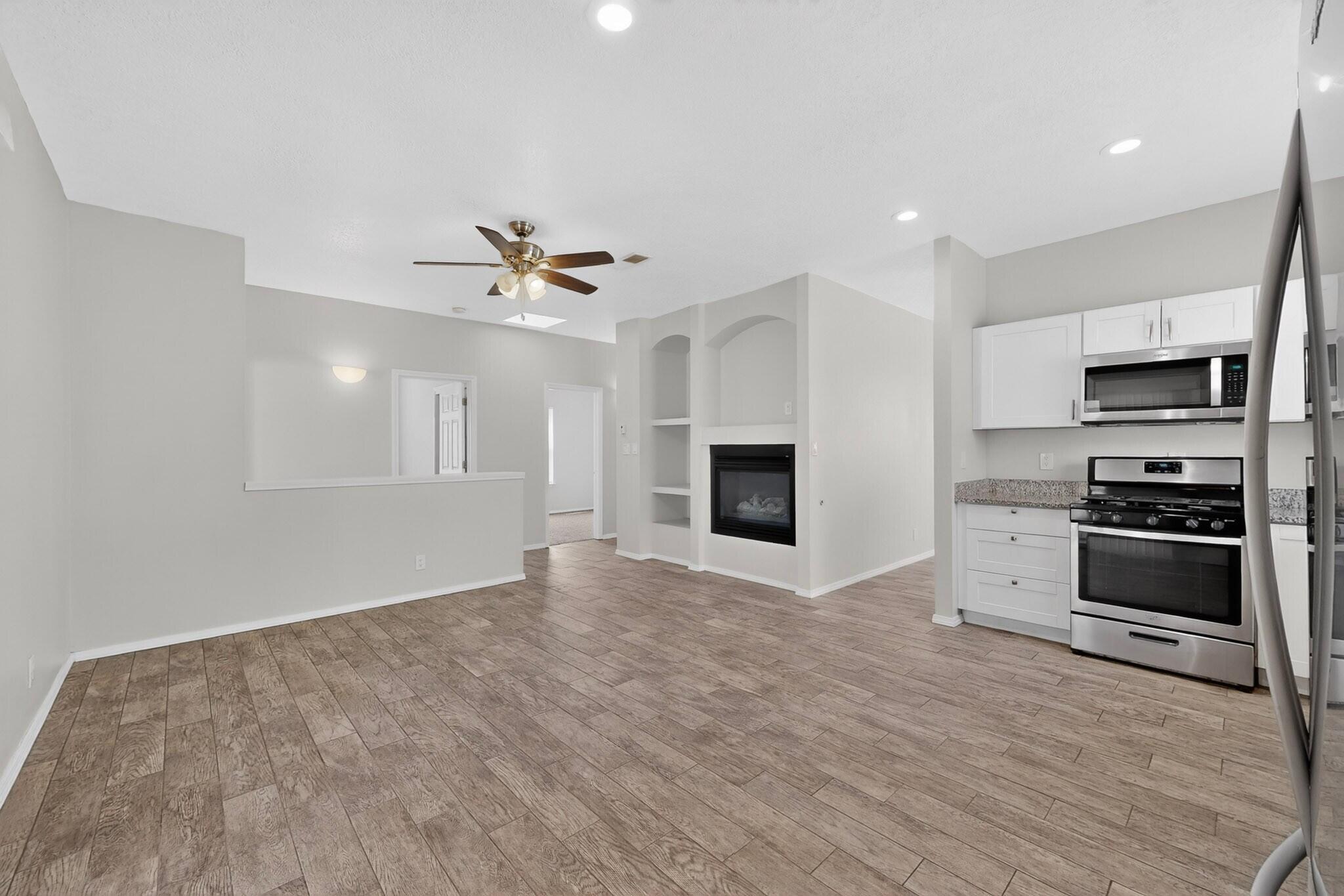 232 Chaparral Loop SE
