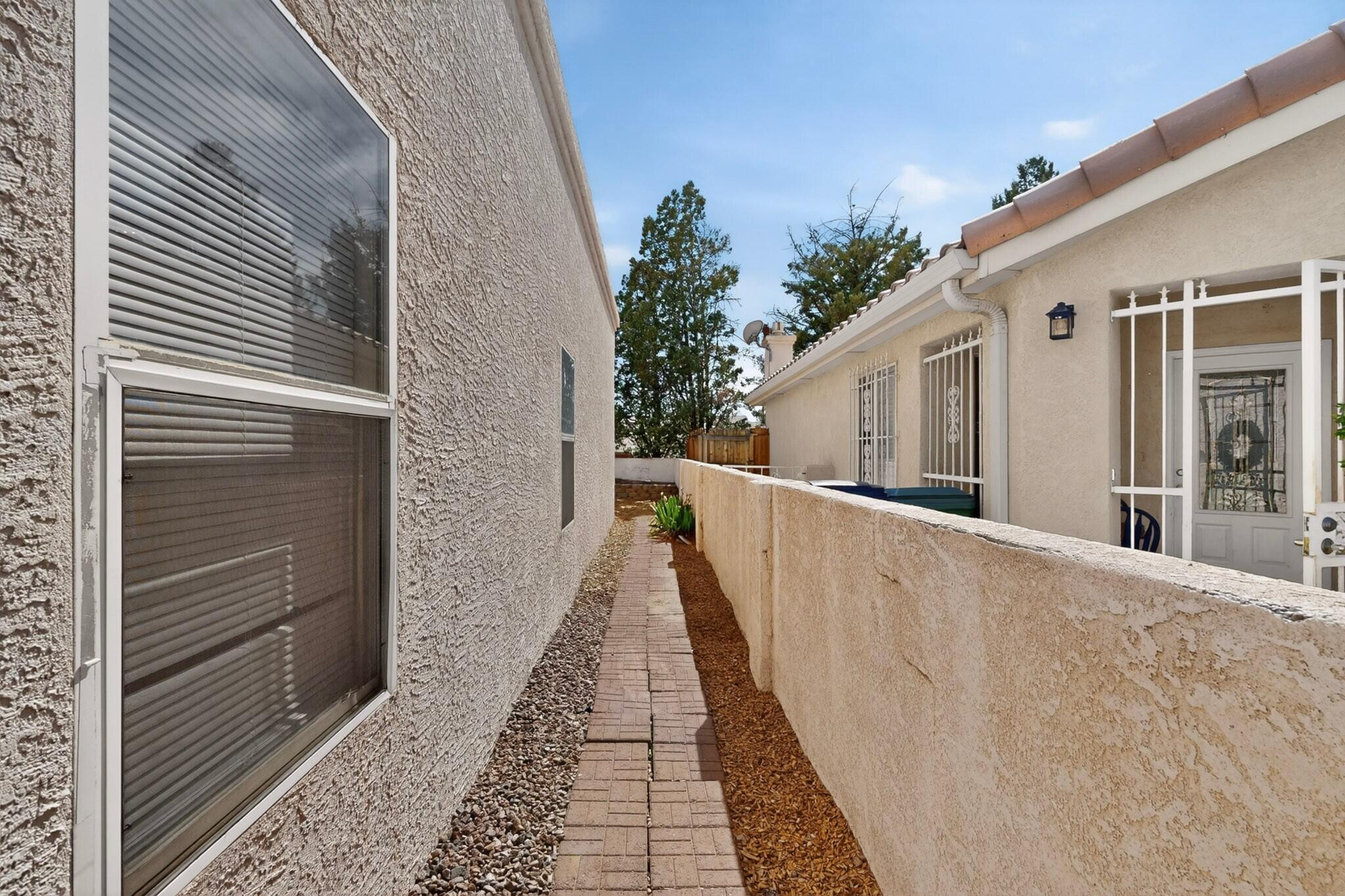 232 Chaparral Loop SE