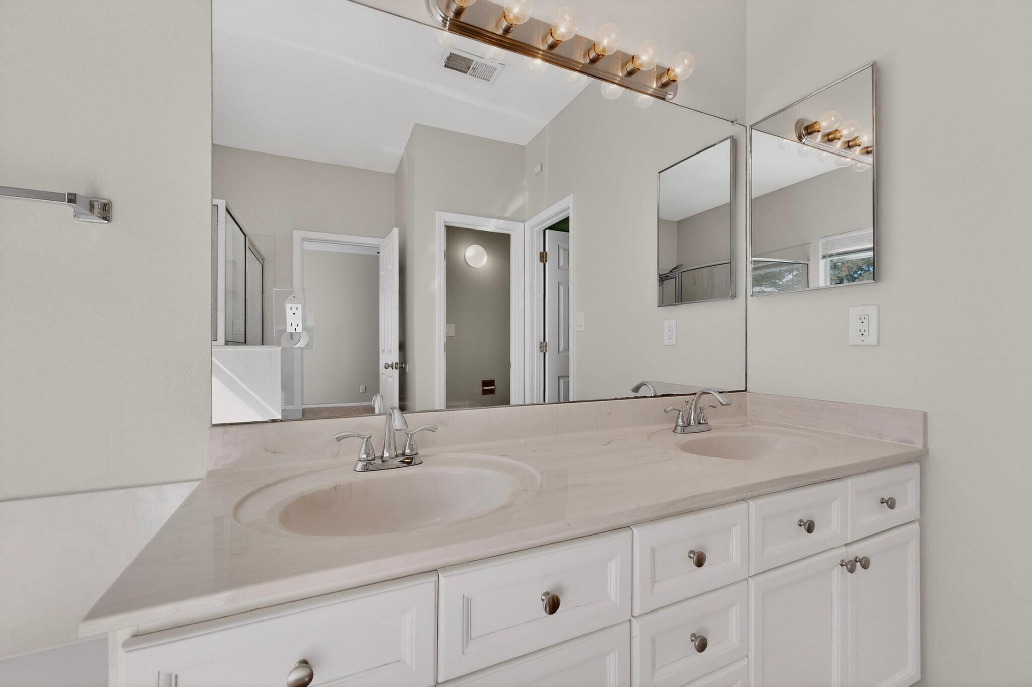 232 Chaparral Loop SE