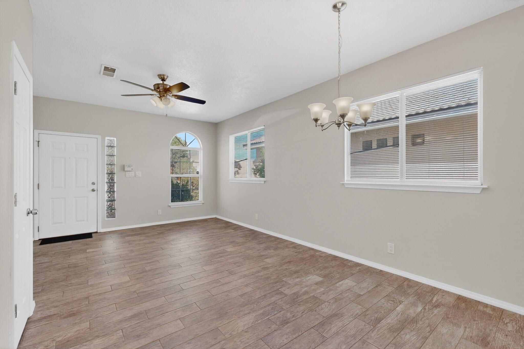 232 Chaparral Loop SE
