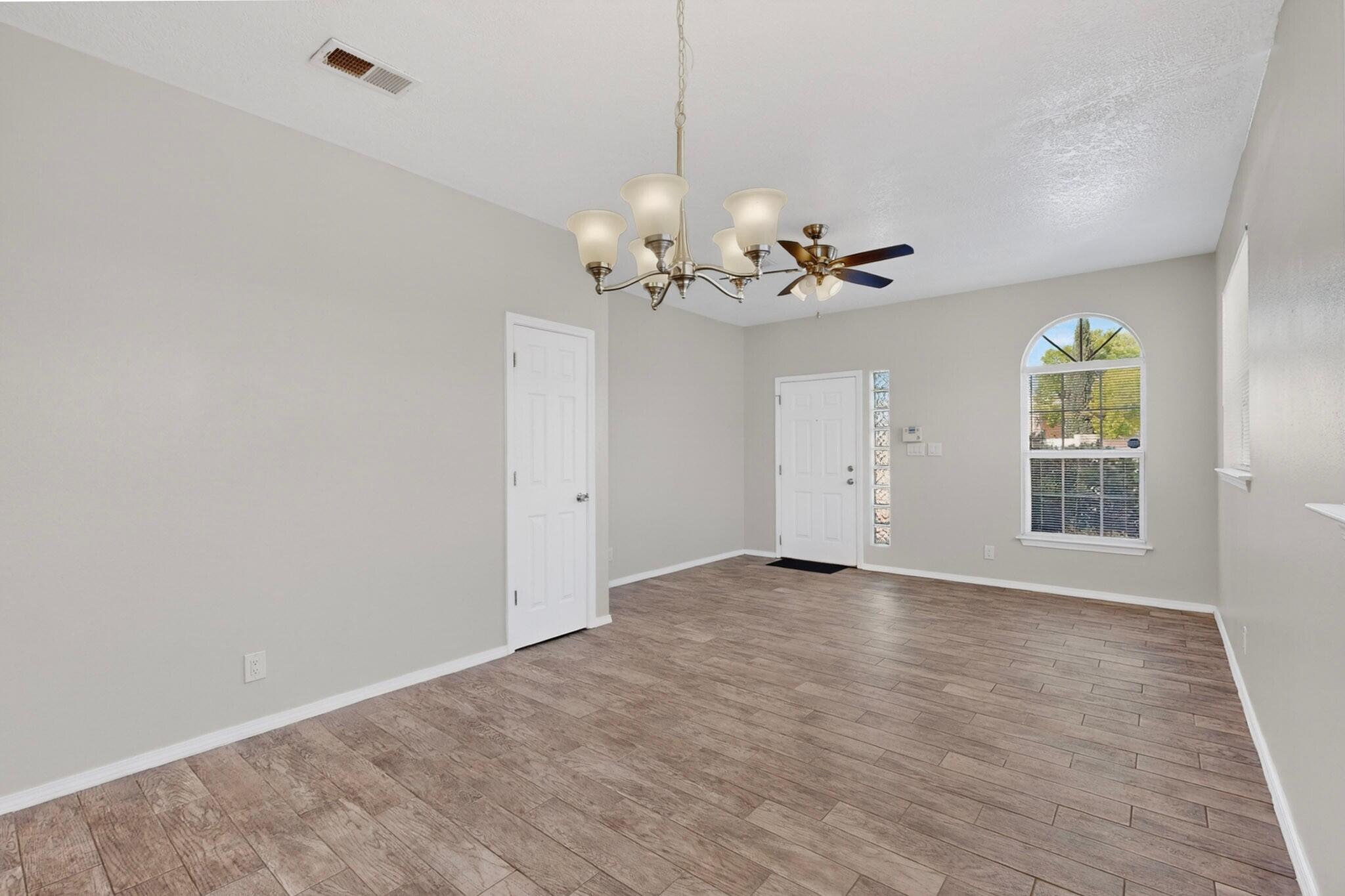 232 Chaparral Loop SE