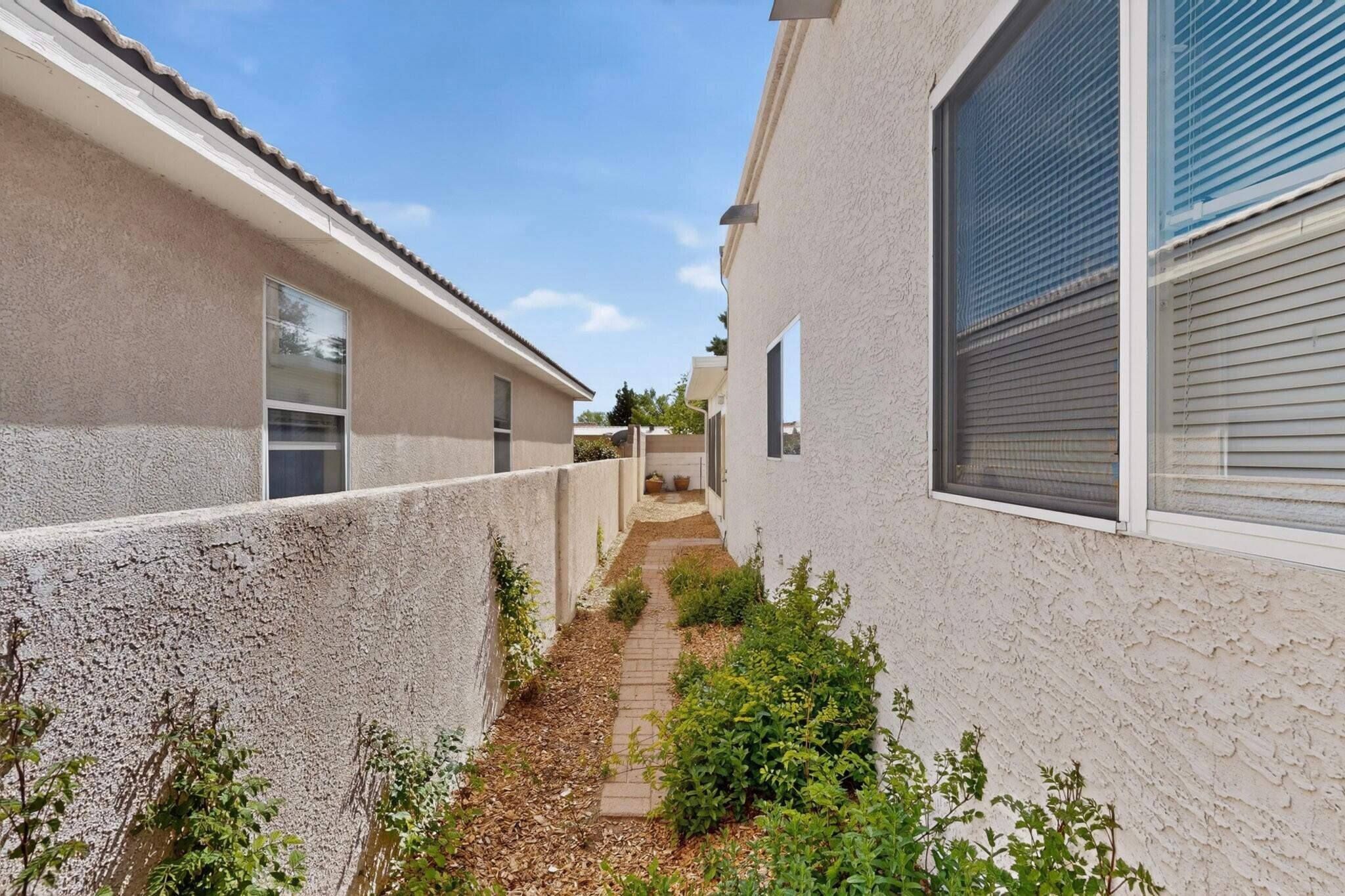 232 Chaparral Loop SE