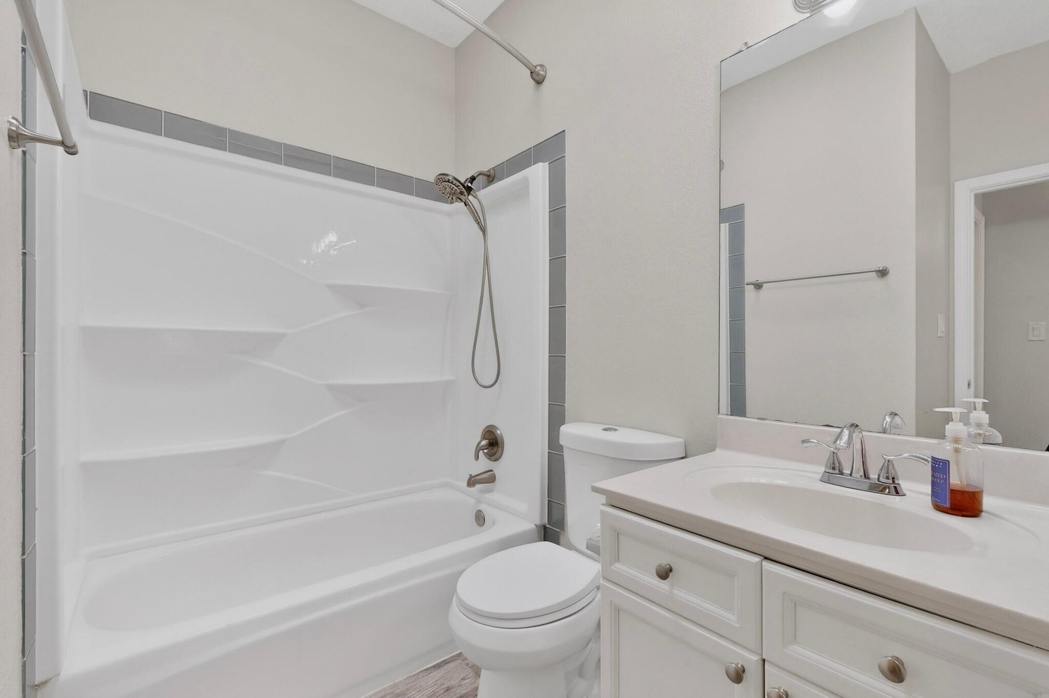 232 Chaparral Loop SE