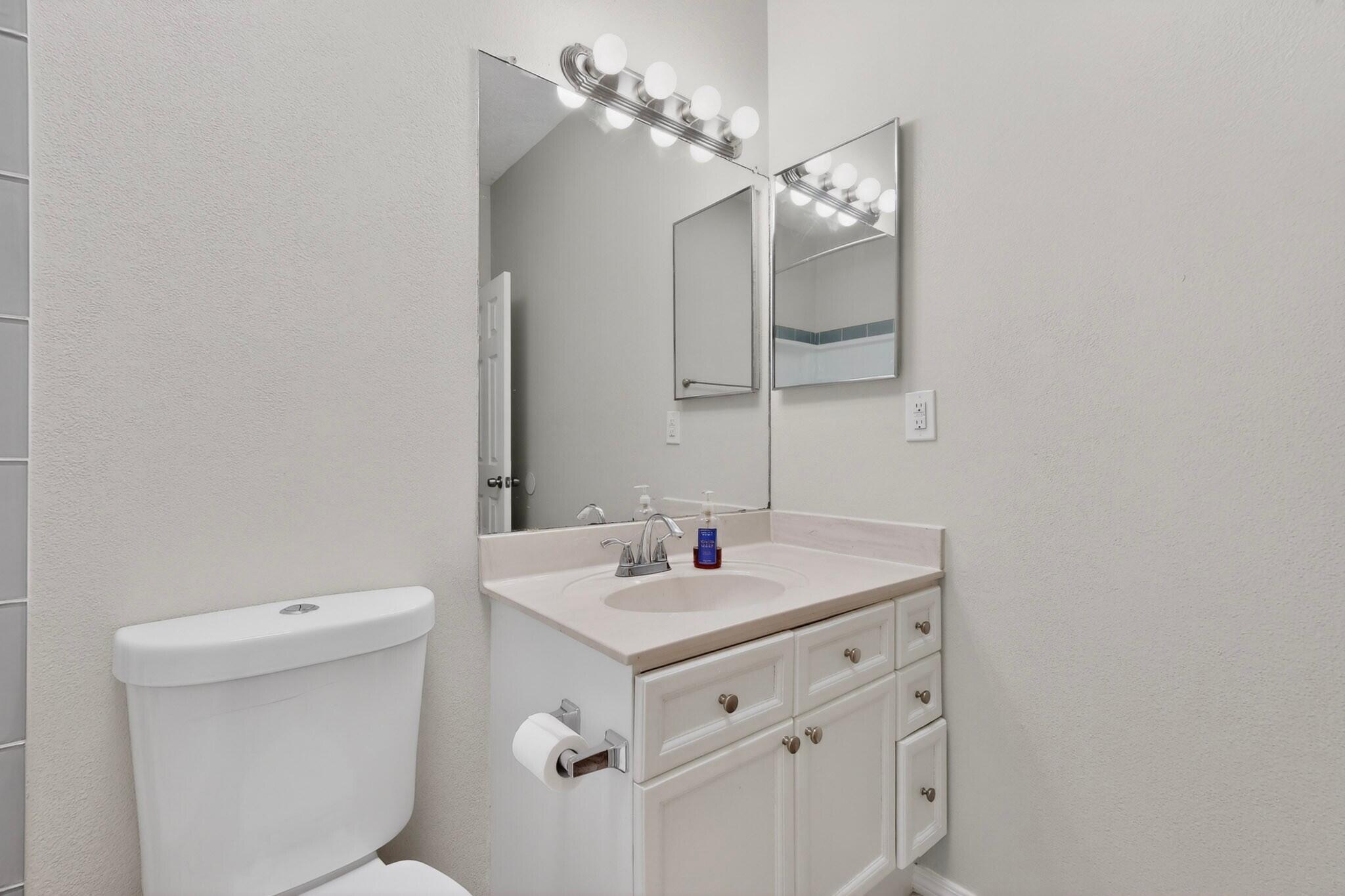 232 Chaparral Loop SE