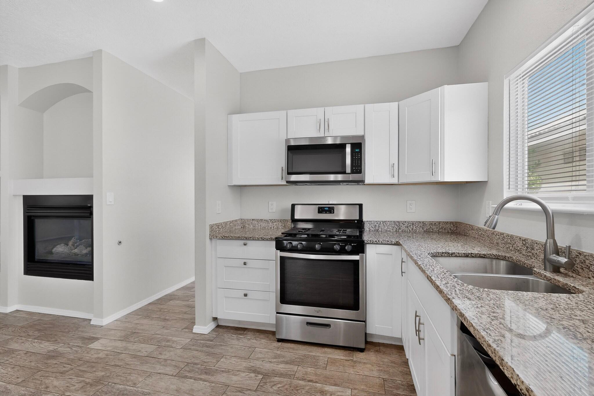 232 Chaparral Loop SE